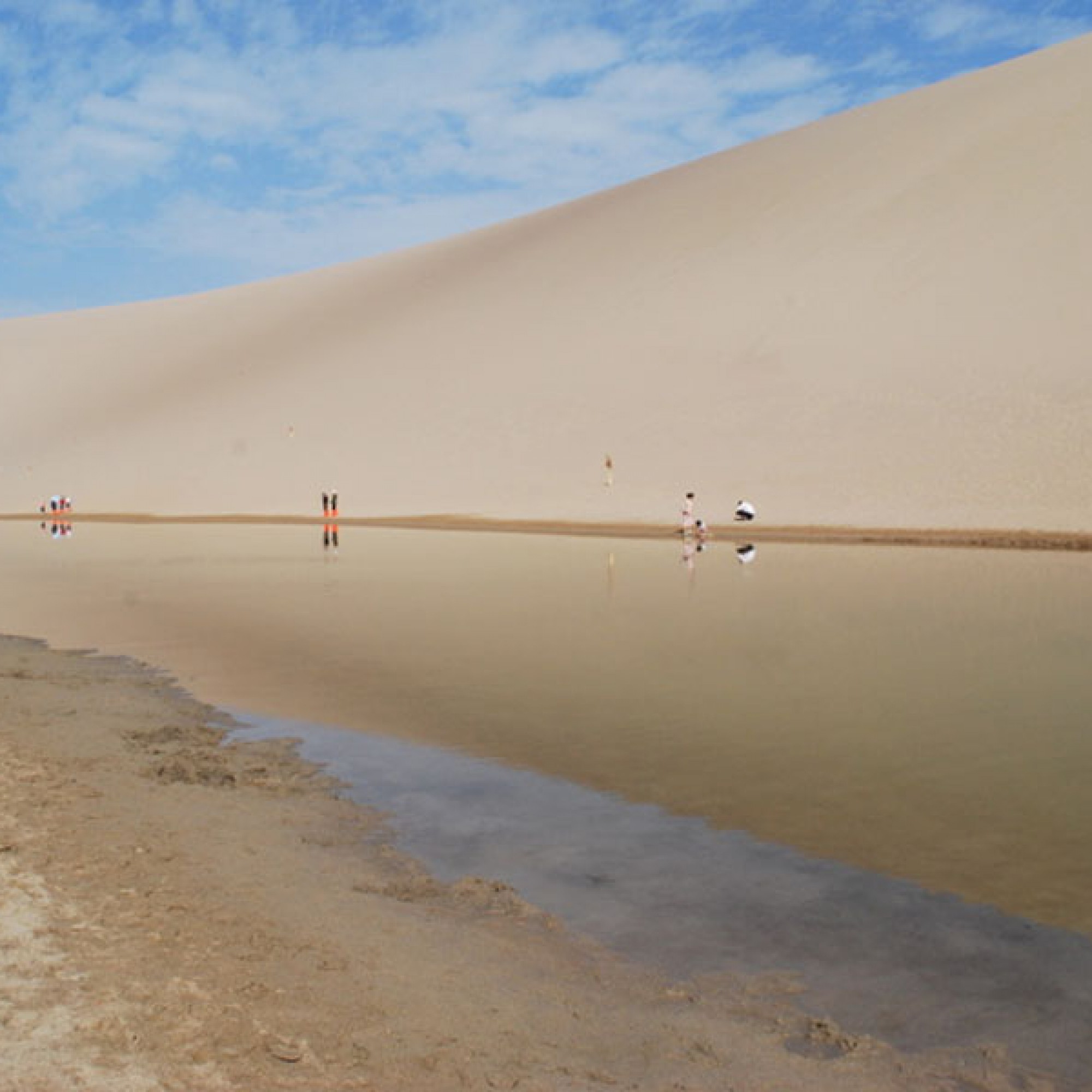 Das Wasser der Quelle ist klar. (www.placefortour.com)