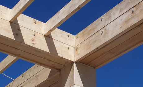 Holzbau, Symbolbild (wikimedia.org, Sinoplu diyojen at tr.wikipedia, CC)