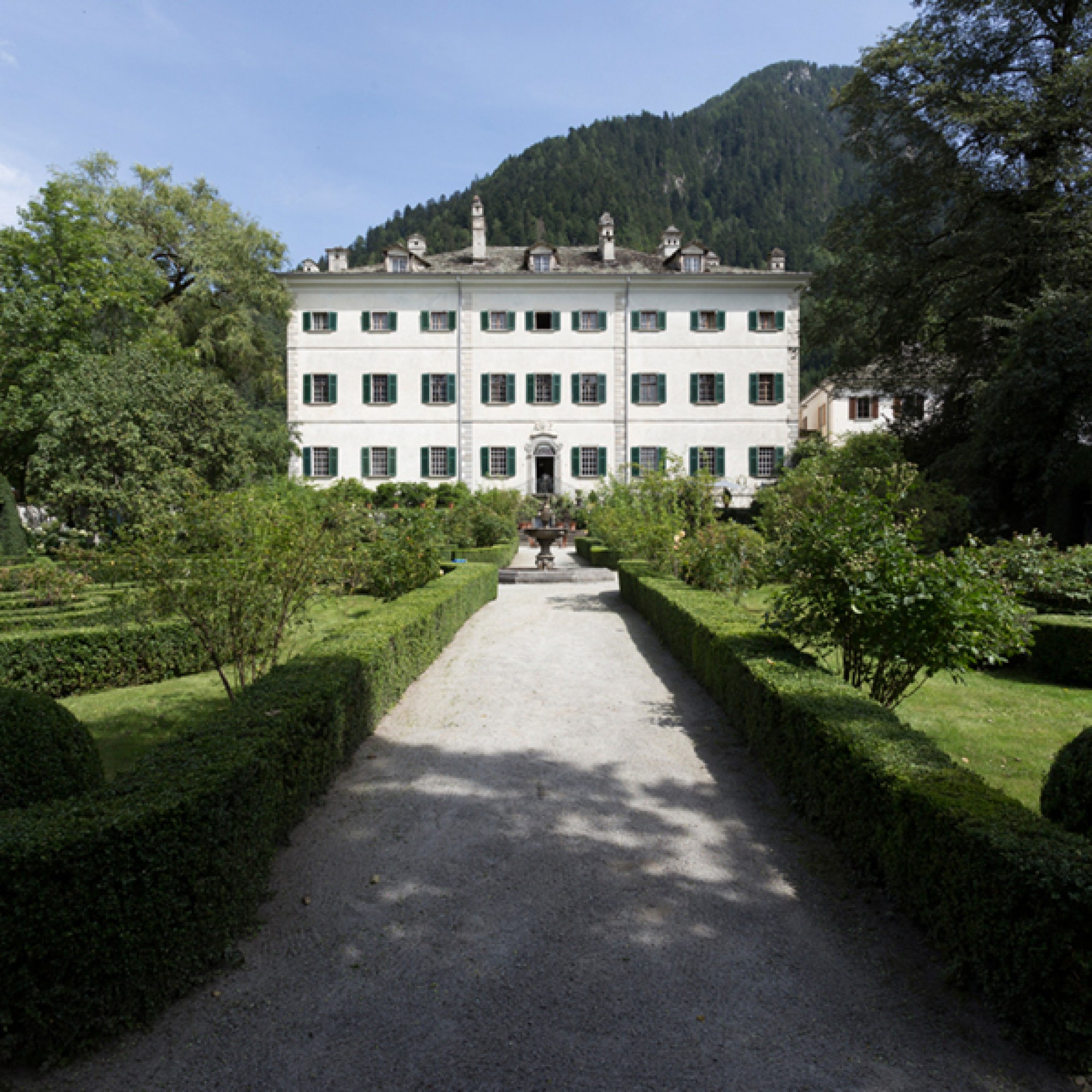 Bauten und Kontext erhalten: Palazzo Salis, Bondo, Arch. Francesco Croce, 1766-1775 (Schweizer Heimatschutz)