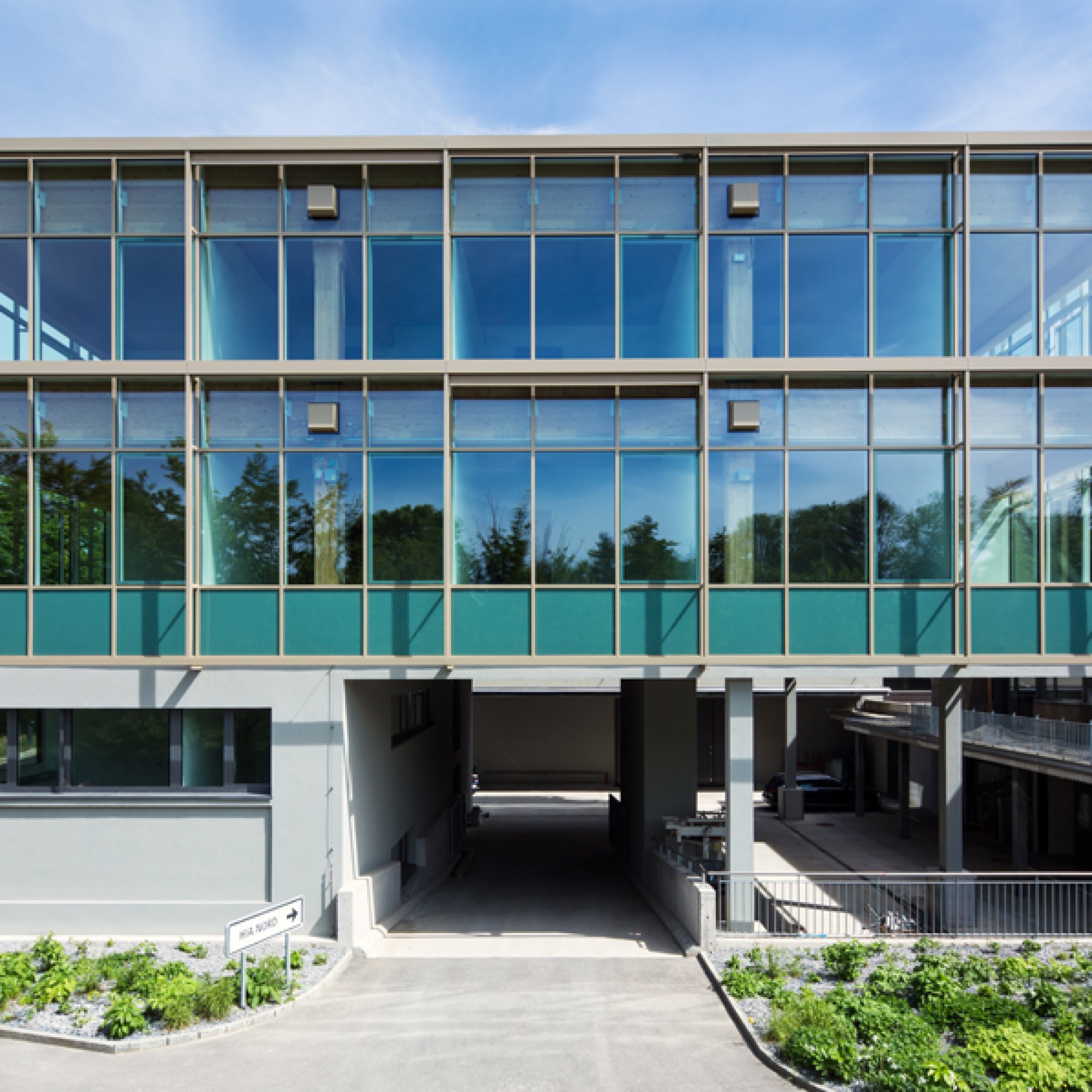 Das HoNR besteht aus Glas und vor allem aus Holz und...  (ETH Zürich/Marco Carocari)