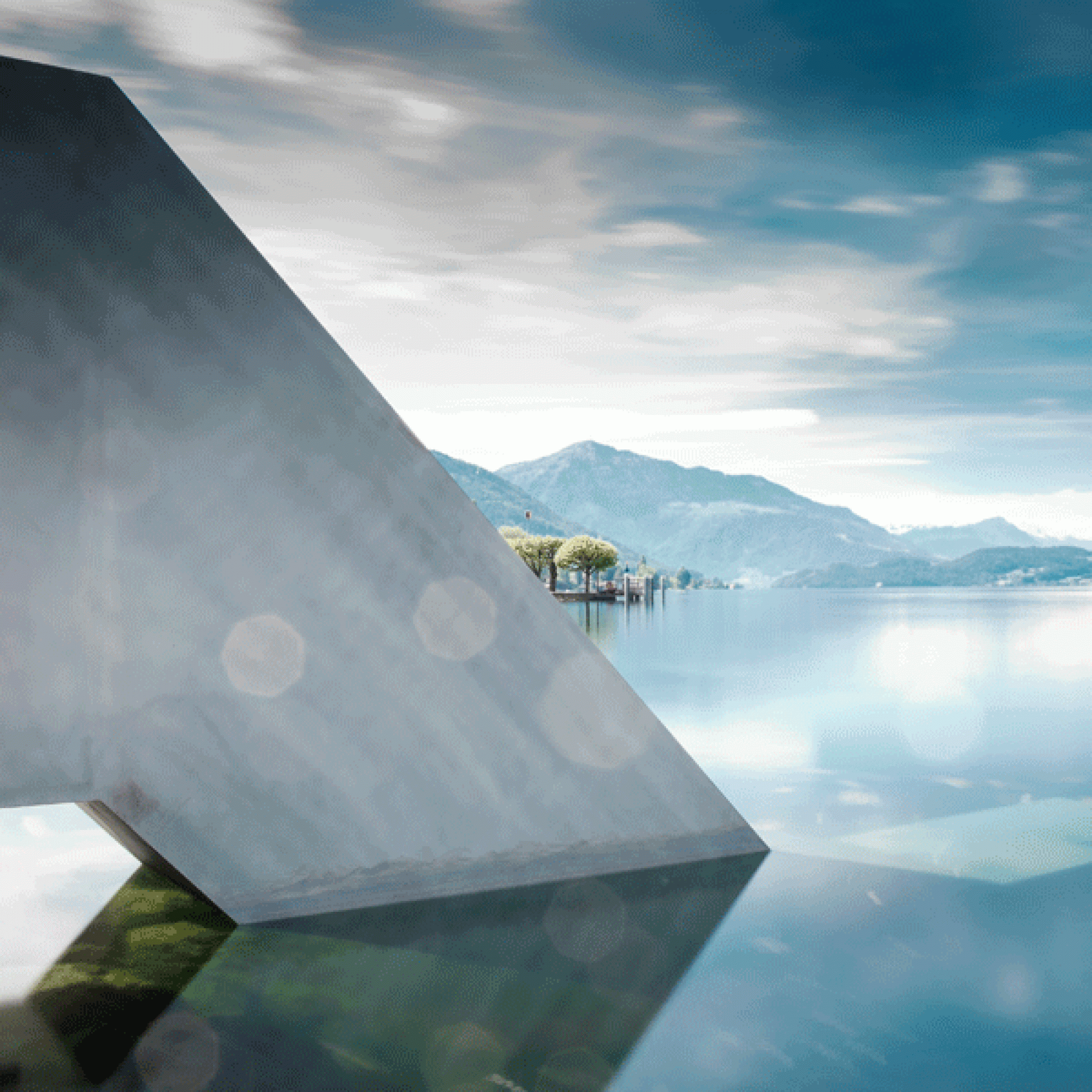 Die Skulptur „Seeblick“ von Roman Signer führt in den See... (Bilder: ©oliverbaer)