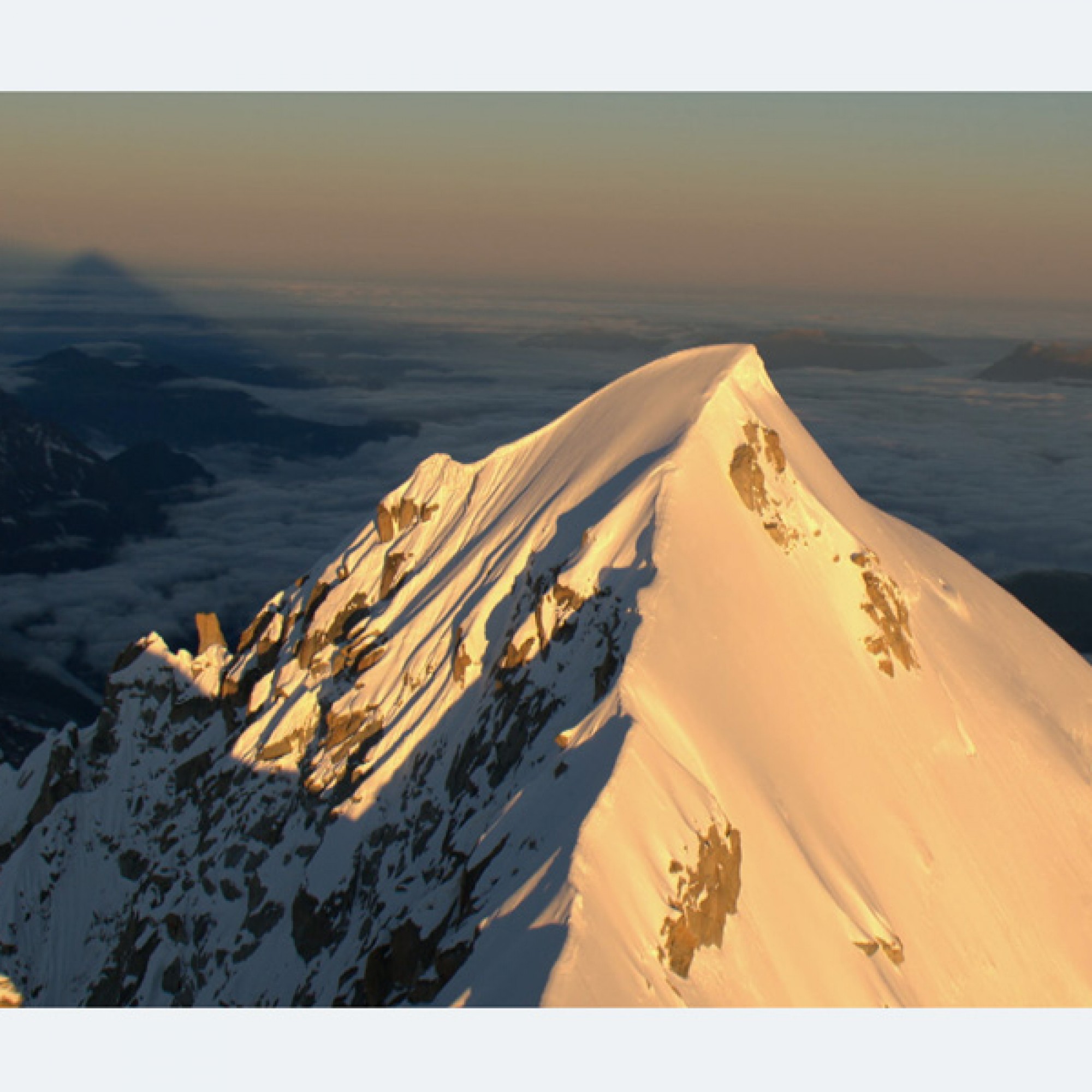 Sonnenaufgang auf dem Montblanc (Bilder: ARTE France / © ARTE France/Grand Angle Productions/Ethic prod 2015)