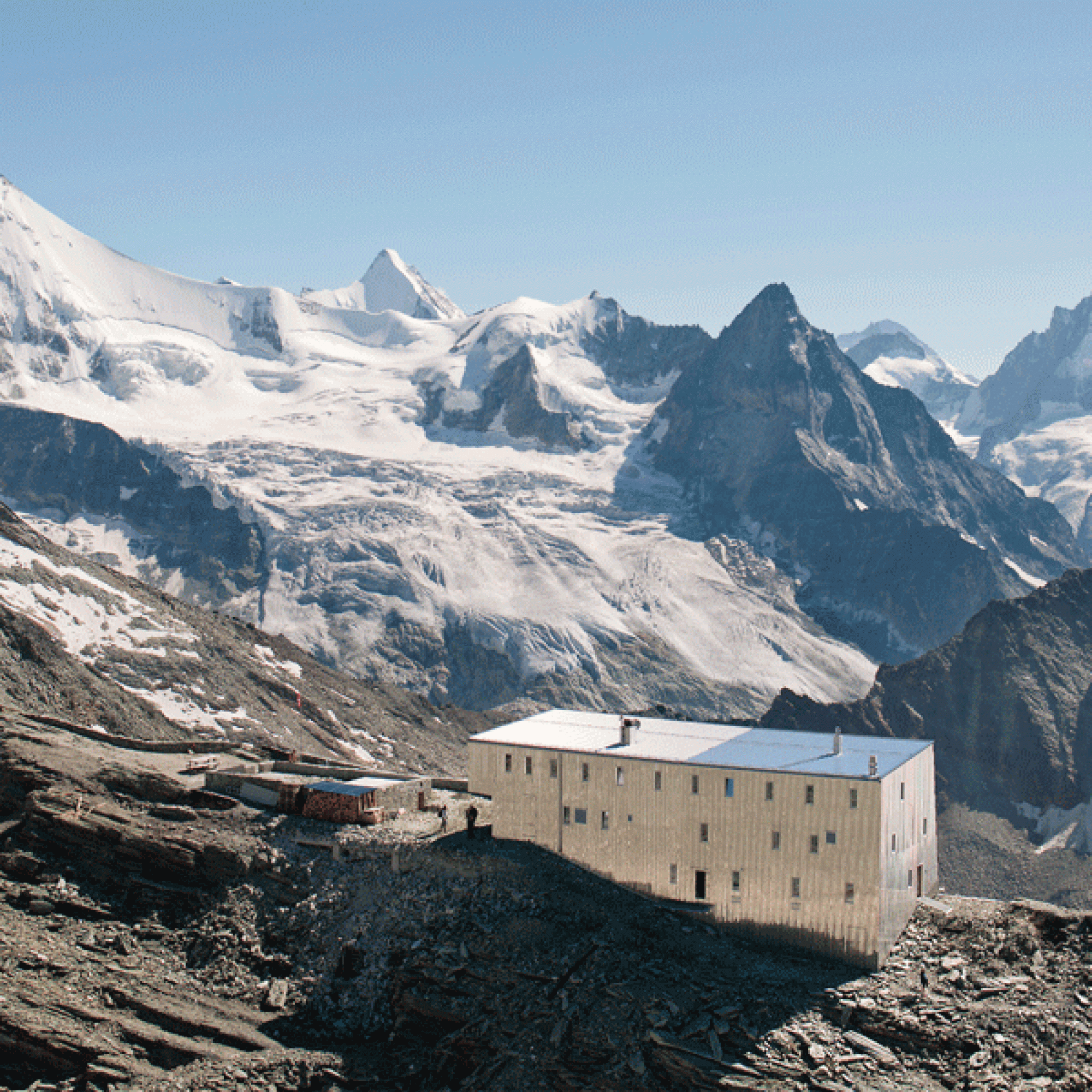 Die Cabane de Tracuit CAS in der Nähe des Weisshorns im Kanton Wallis, die 2013 eingeweiht wurde (Bild: Thomas Jantscher).