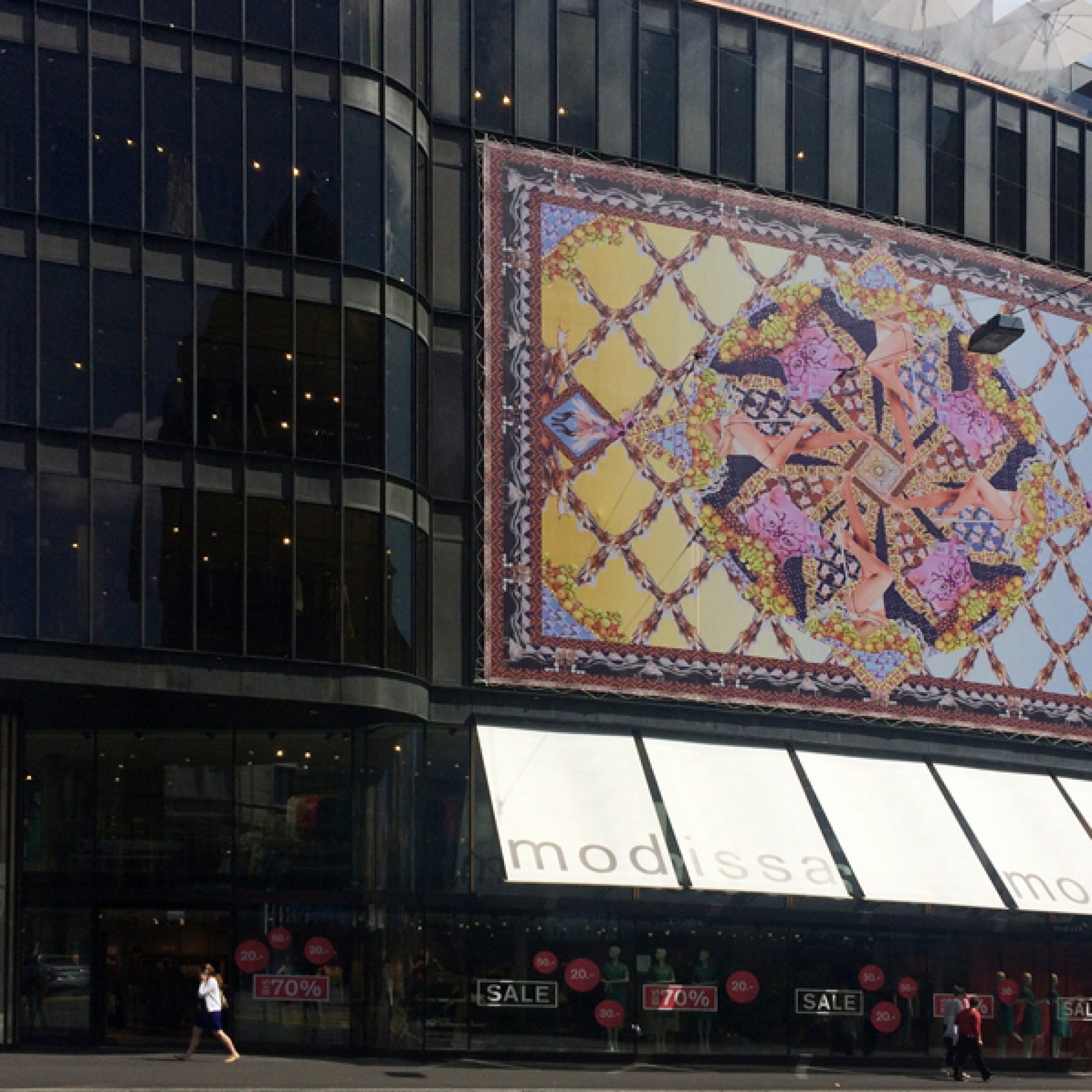 Kaleidoskopartig bunt wird es an der Bahnhofstrasse. (Silva Maier)