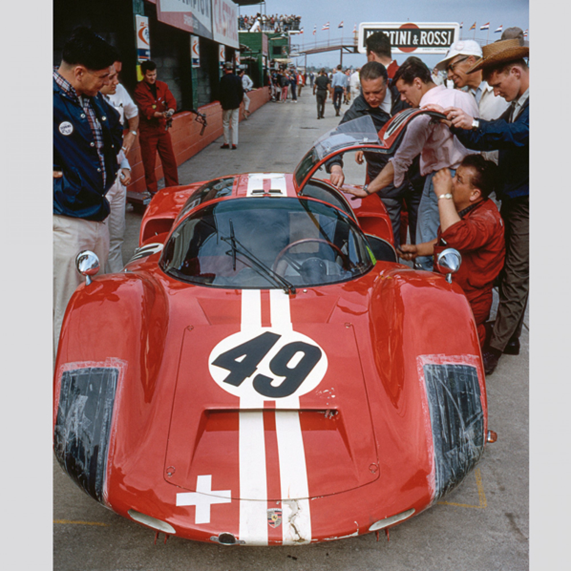 Der Porsche 906 von Jo Siffert und Charles Vögele am 12 Stunden Rennen von Sebring, 1966.  Foto Manfred Gygli, CH.  (motorsportfriends.ch, Museum im Bellpark)