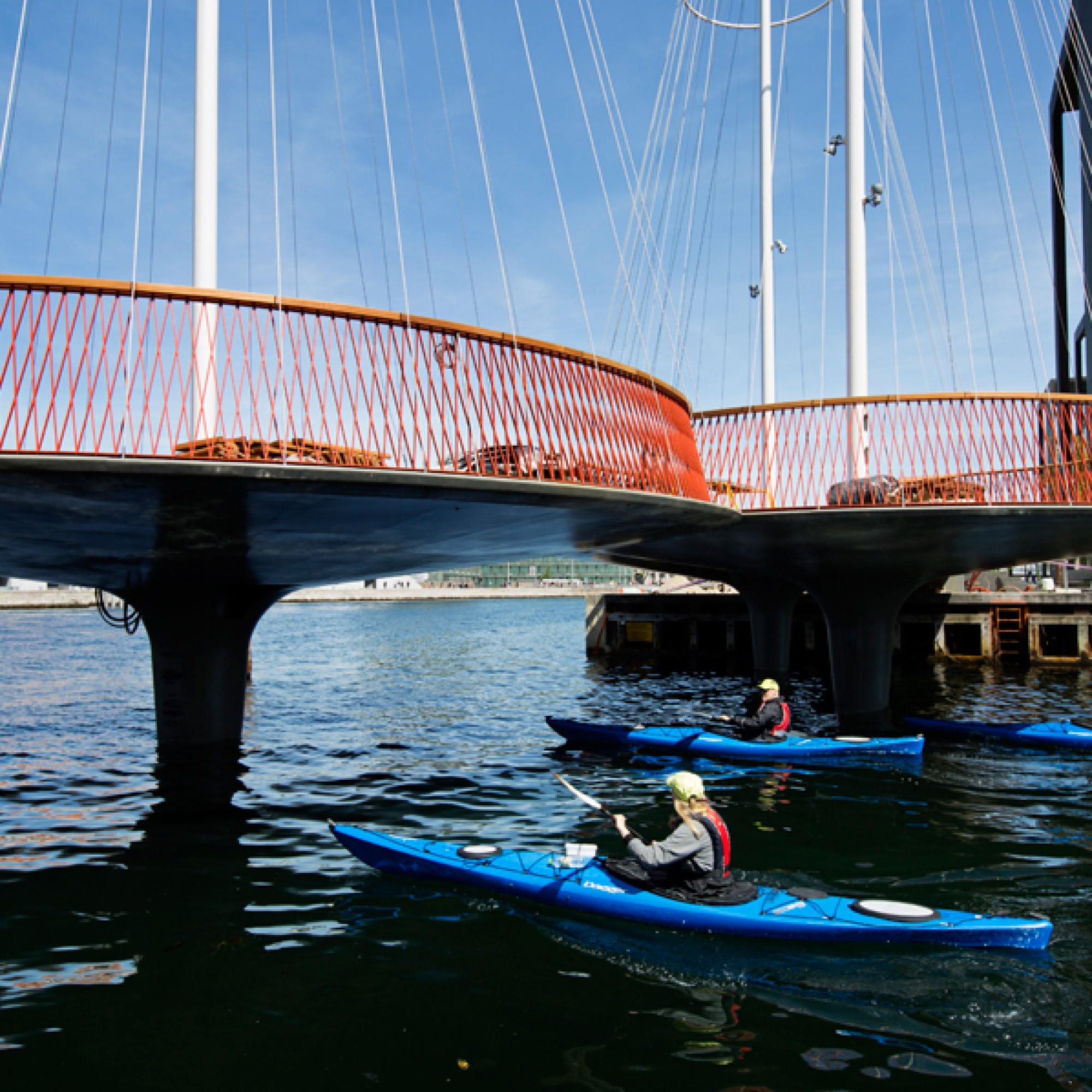 Sollen grössere Boote durch den Kanal fahren, werden zwei der Kreise einfach zur Seite geschoben. (PD)