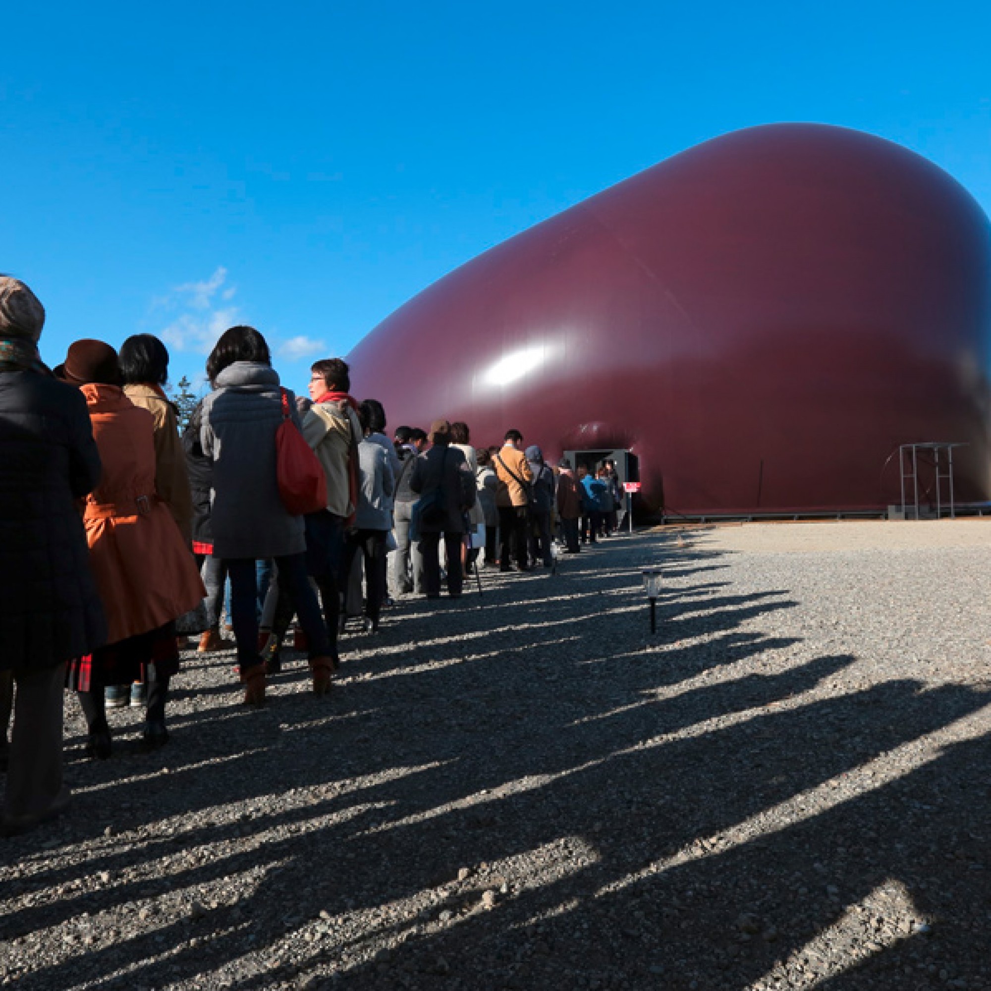 Musik in der Aubergine? Ark Nova 2014 in Sendai.  (Lucerne Festival / Ark Nova) 