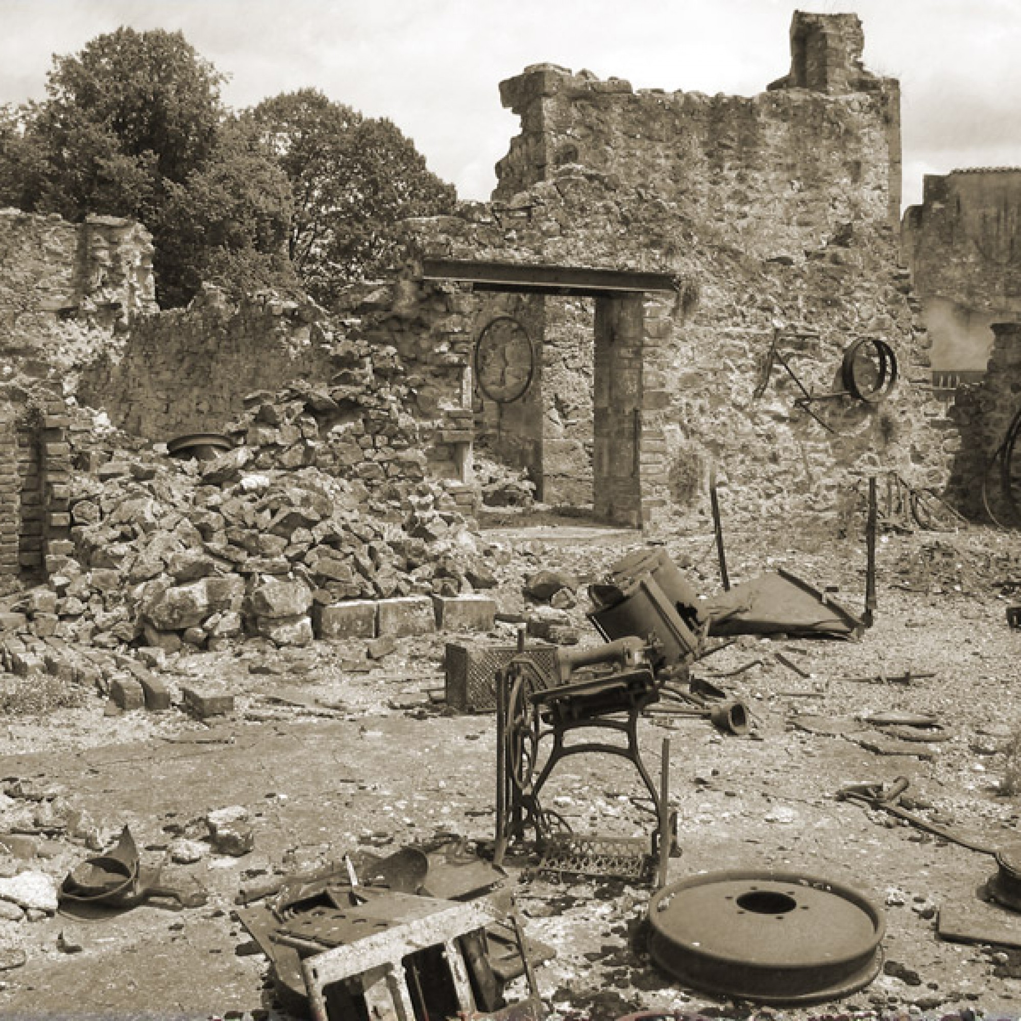 Oradour-sur-Glane, Frankreichs Ruinenstadt (gemeinfrei)