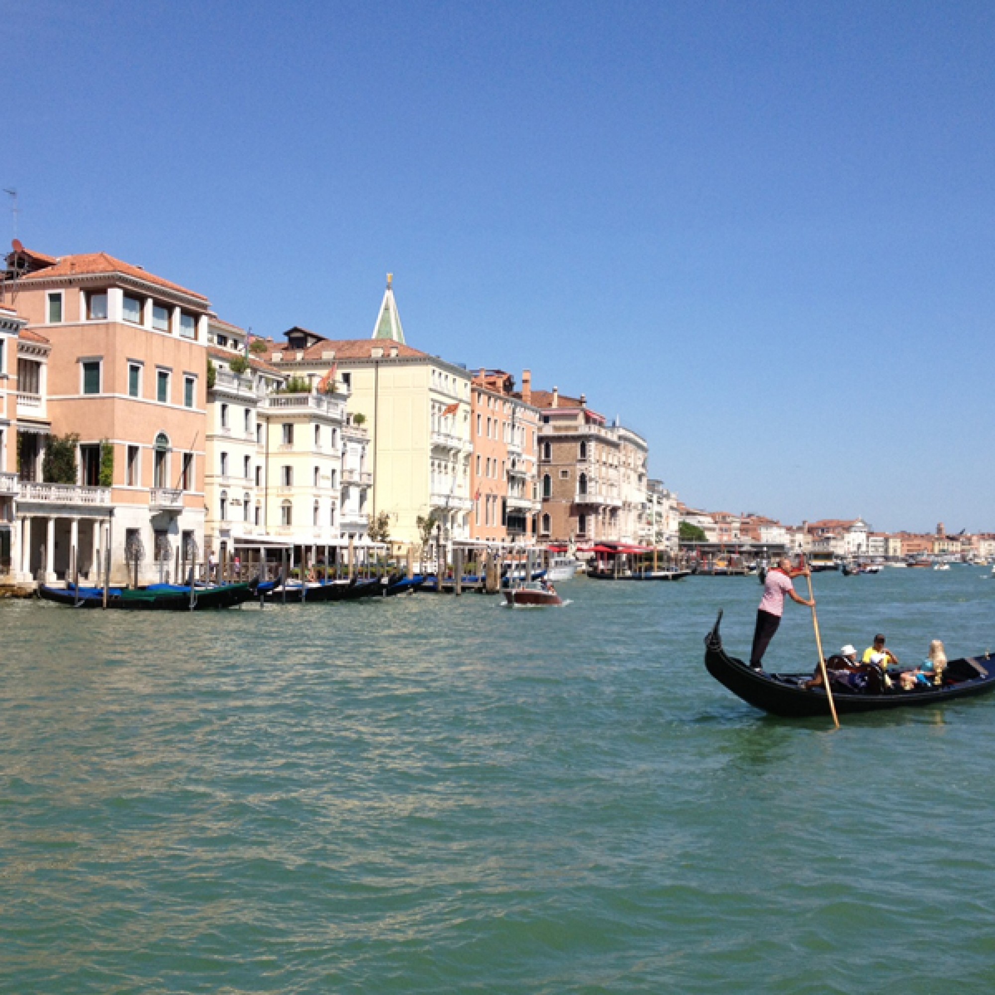 Die Lagunenstadt Venedig ist in ihrem Bestand bedroht. Mehrere Millionen Euro werden auch hier investiert. (Foto: Claudia Bertoldi) 
