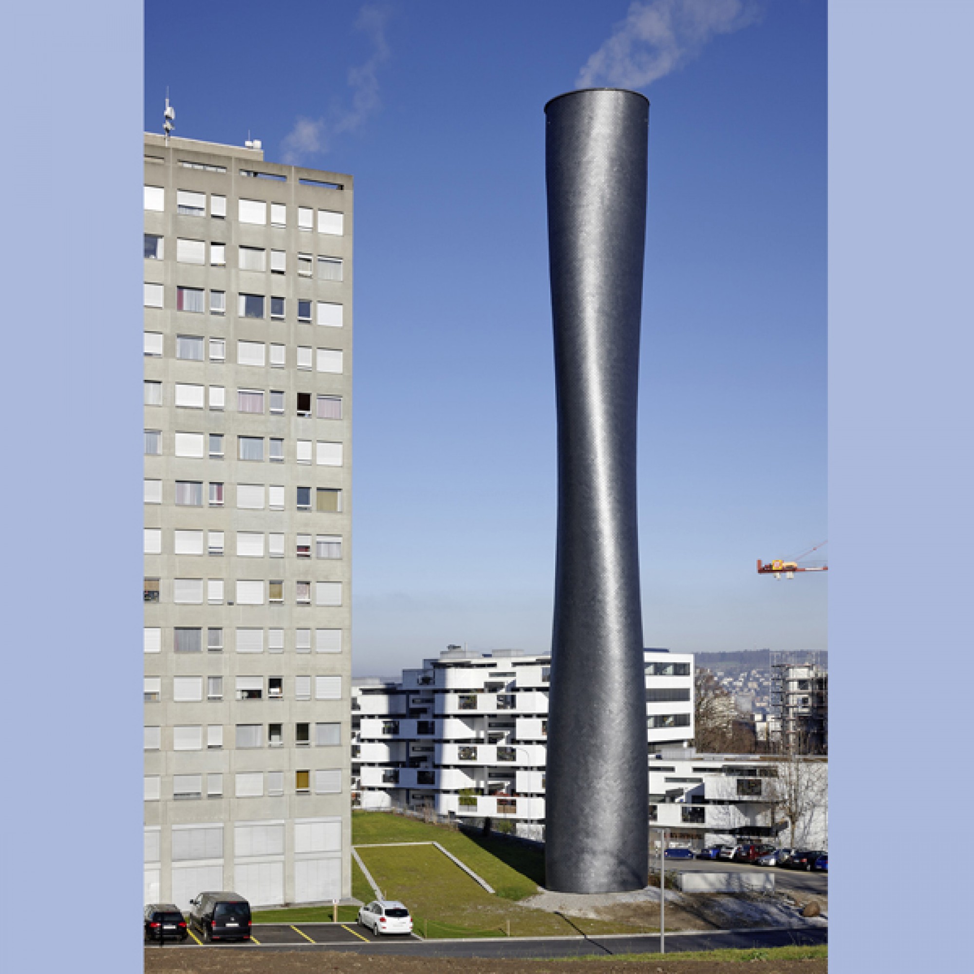 Der Kamin als Wahrzeichen der klimafreundllichen Energieversorgung auf dem Triemli-Areal. (Ralph Feiner)