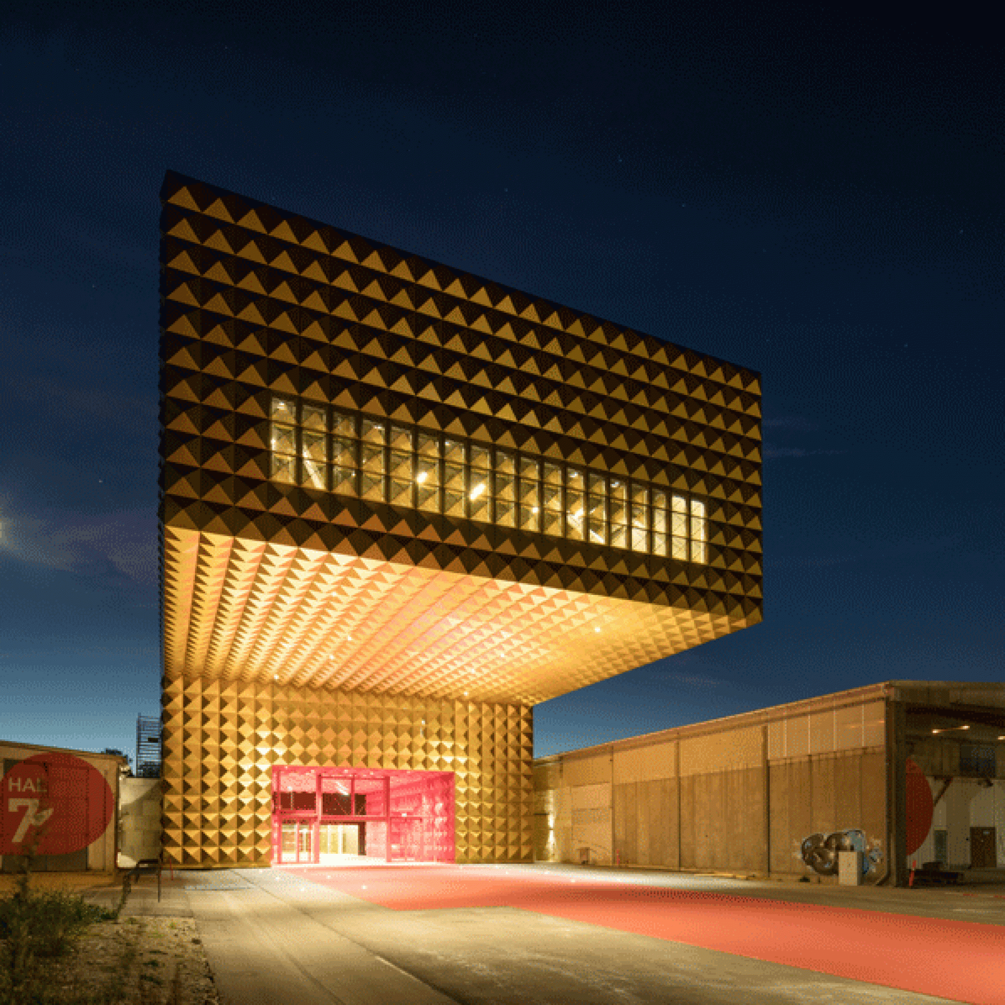 Glamourös bei Nacht... (Ossip van Duivenbode, MVRDV) 1/6
