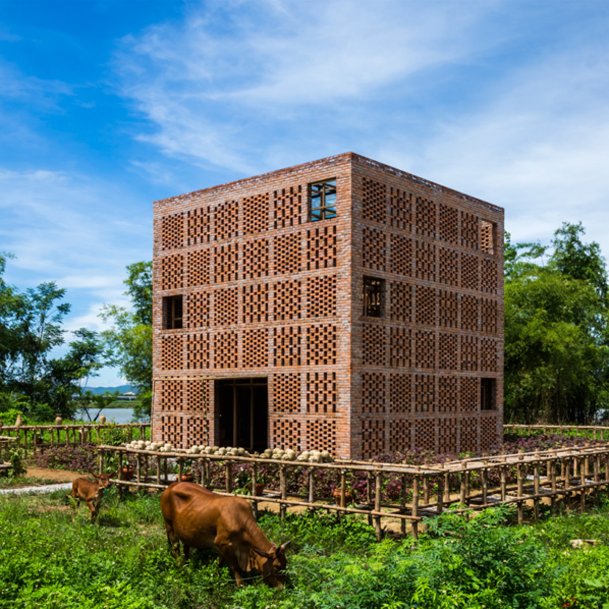 Beinahe selbst eine Skulptur: Der Pavillon, in dem  Le Duc Ha arbeitet und ausstellt.   (Hiroyuki Oki/zvg) 1/4 