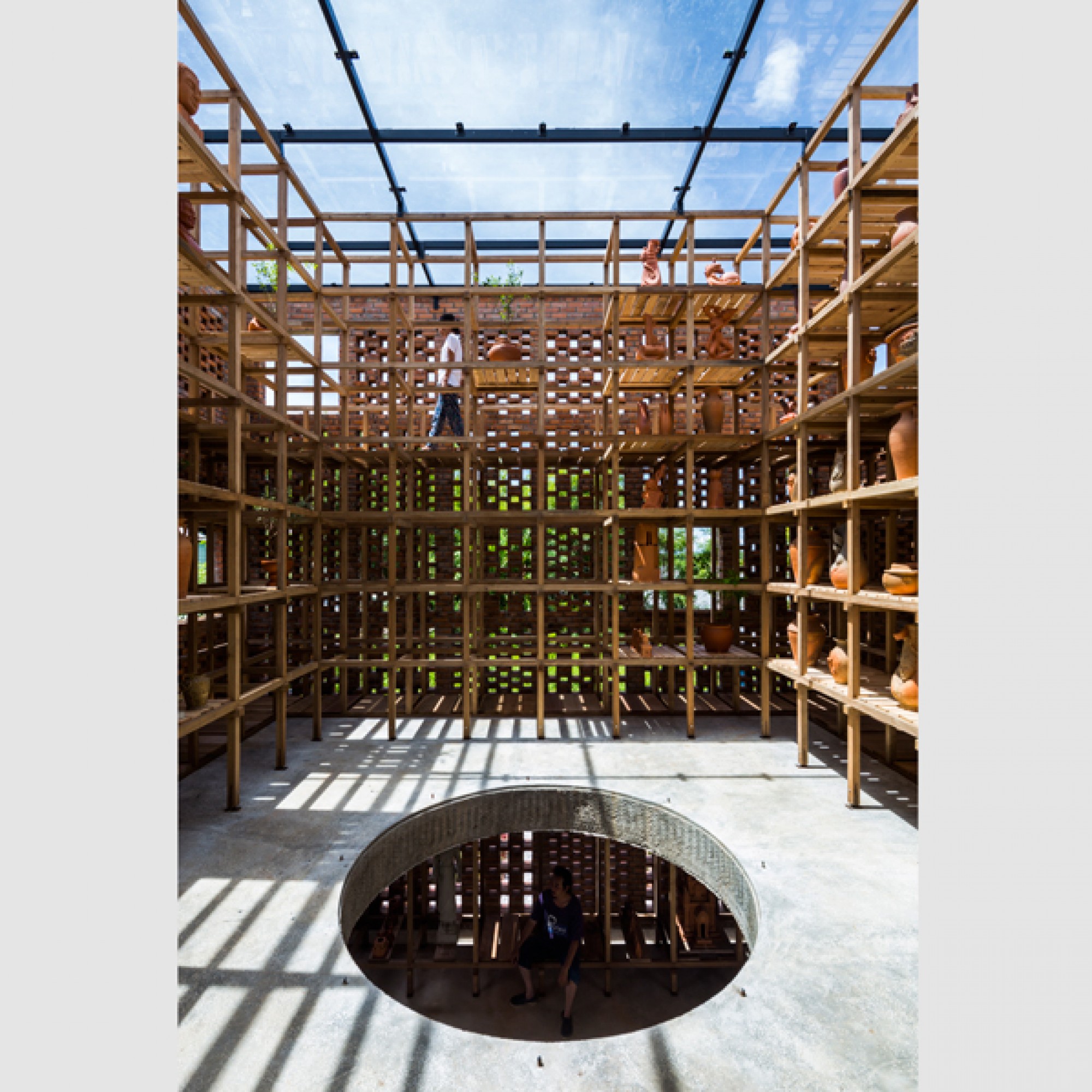 Das Innere ist genauso luftig wie die Fassade.   (Hiroyuki Oki/zvg) 