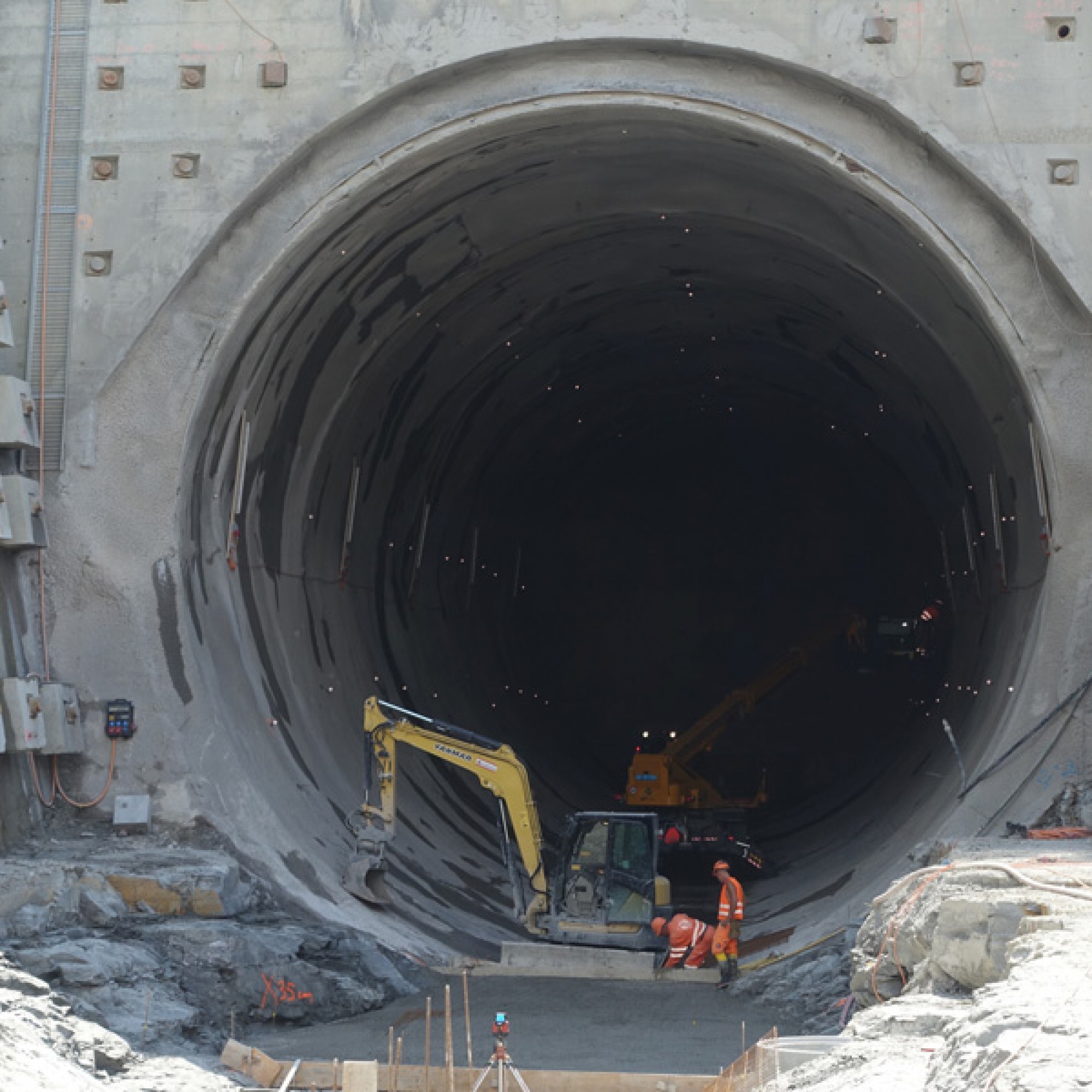 Tunnelportal Wöschnau (Bilder: © SBB CFF FFS)