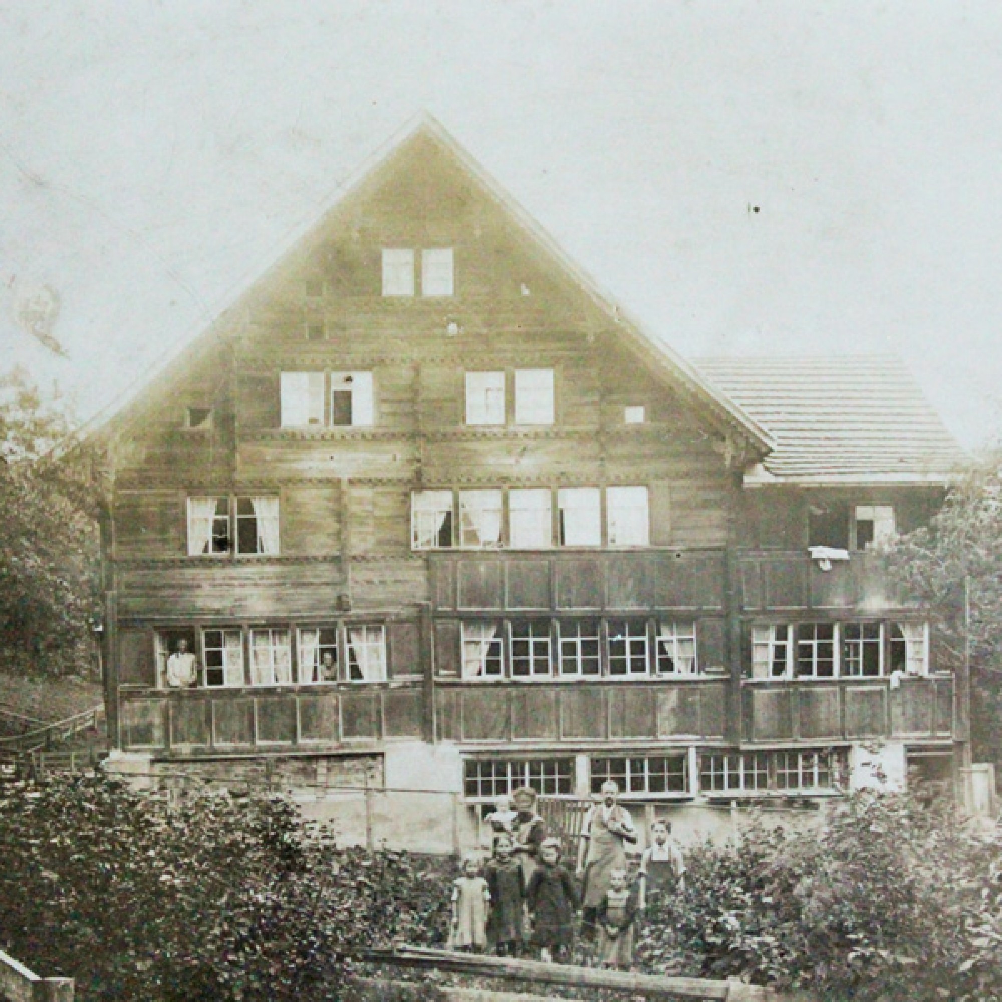 Historische Aufnahme des Hauses Vogelherd in Wolfhalden (Bilder: Stiftung Ferien im Baudenkmal)