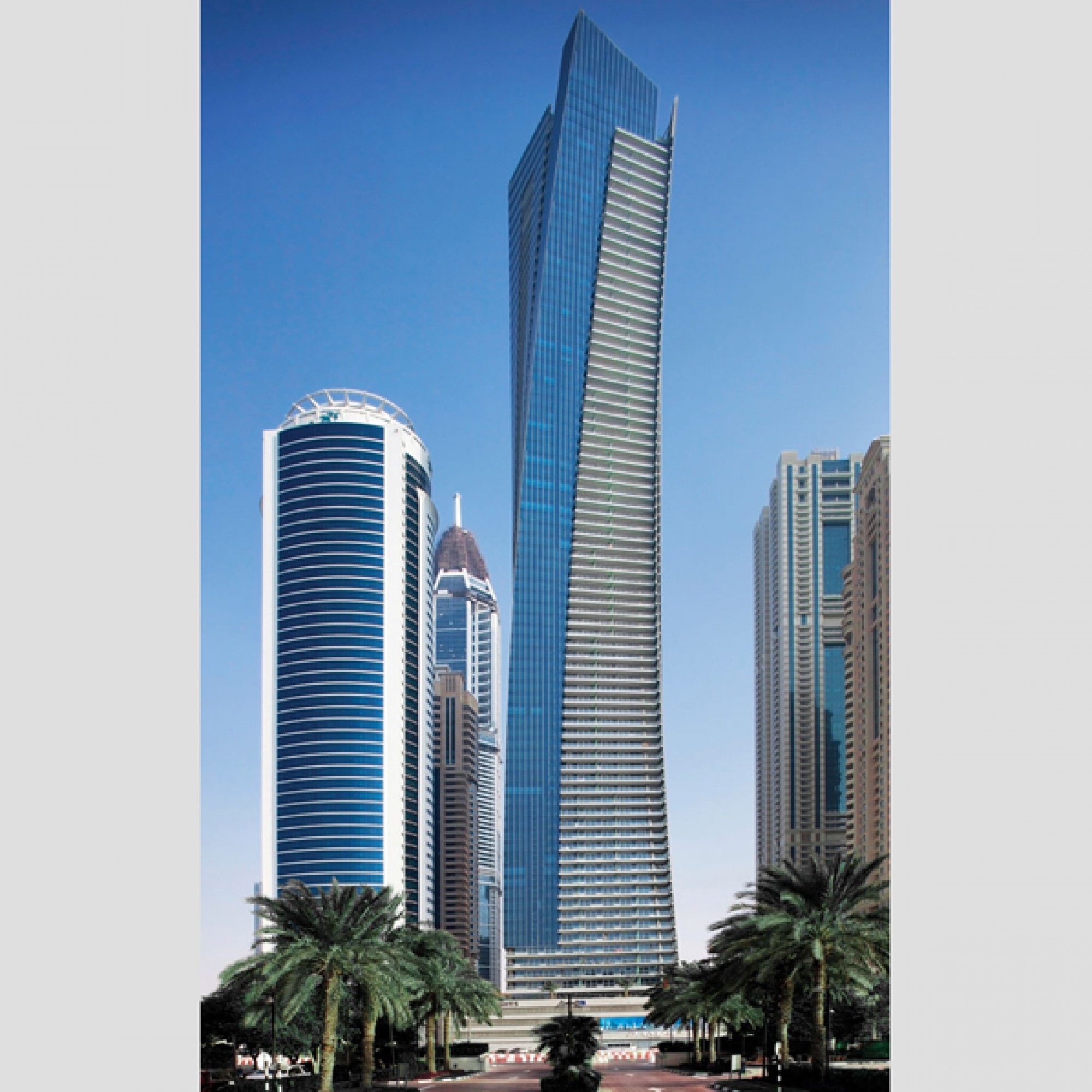  Rang 4, Ocean Heights, Dubai, Vereinigte Arabische Emirate, fertigestellt 2010,  310 Meter hoch, 83 Stockwerke, Rotation total 40 Grad, Rotation pro Etage 0.482 Grad. (AEDAS, CC BY-SA 2.0, Wikimedia) 