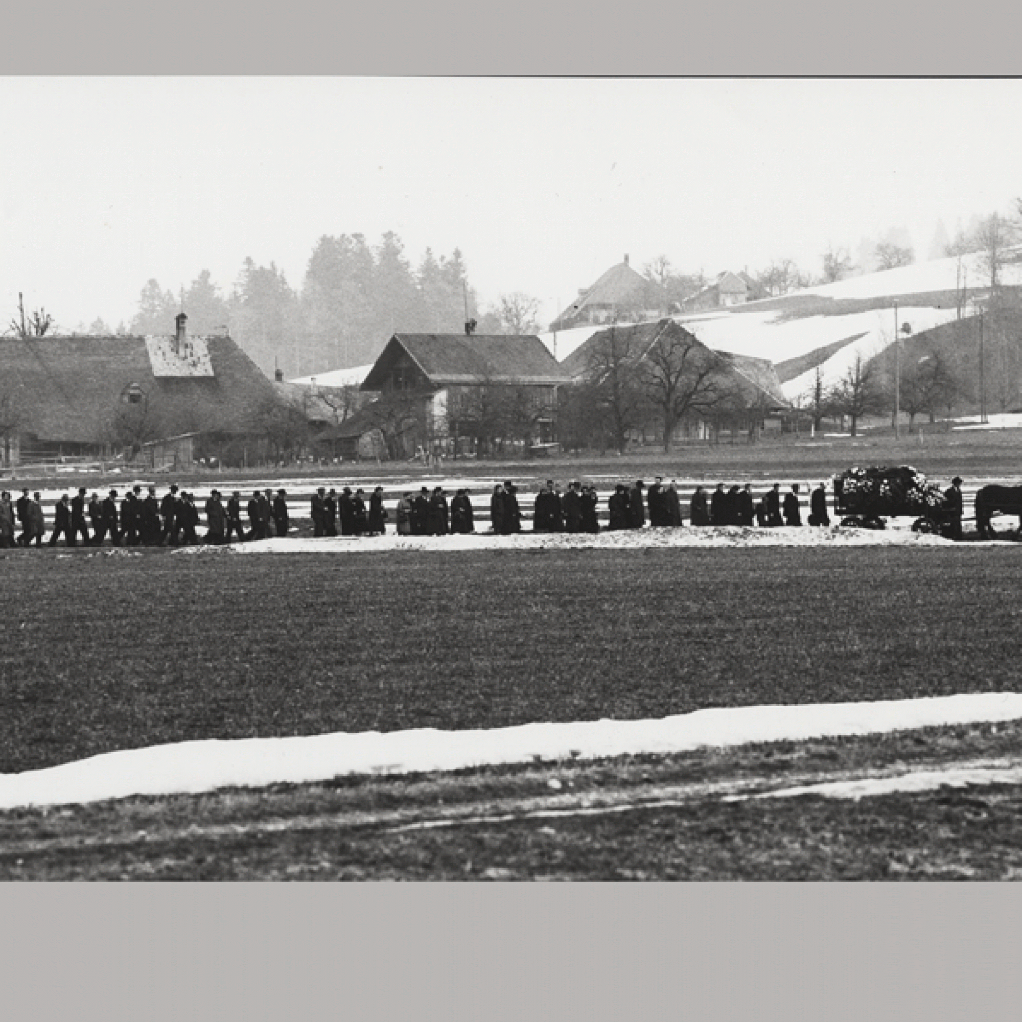 "Die dörfliche Schweiz".  (Fredo Meyer-Henn/Walter Studer, Staatsarchiv des Kantons Bern)