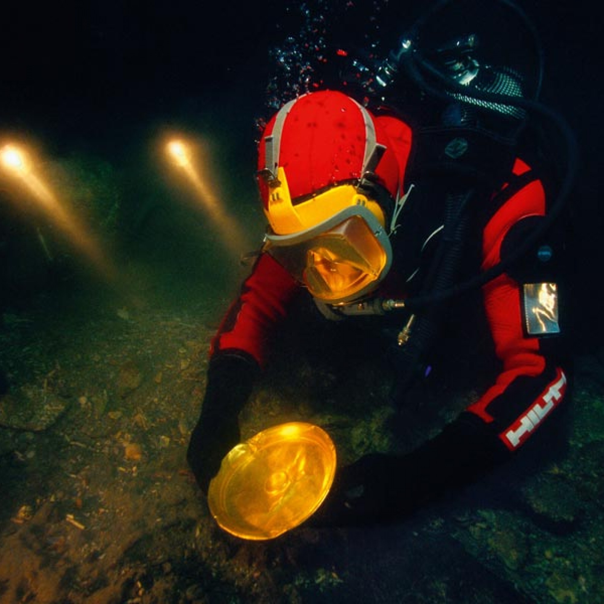 Eine Phiale aus Gold aus der Bucht von Abukir.Diese Schalen waren in der hellenistischen Welt weit verbreitet und wurde zum Trinken und für Opfergaben genutzt. (Foto: Christoph Gerigk/Copyright: Franck Goddio/Hilti Foundation)