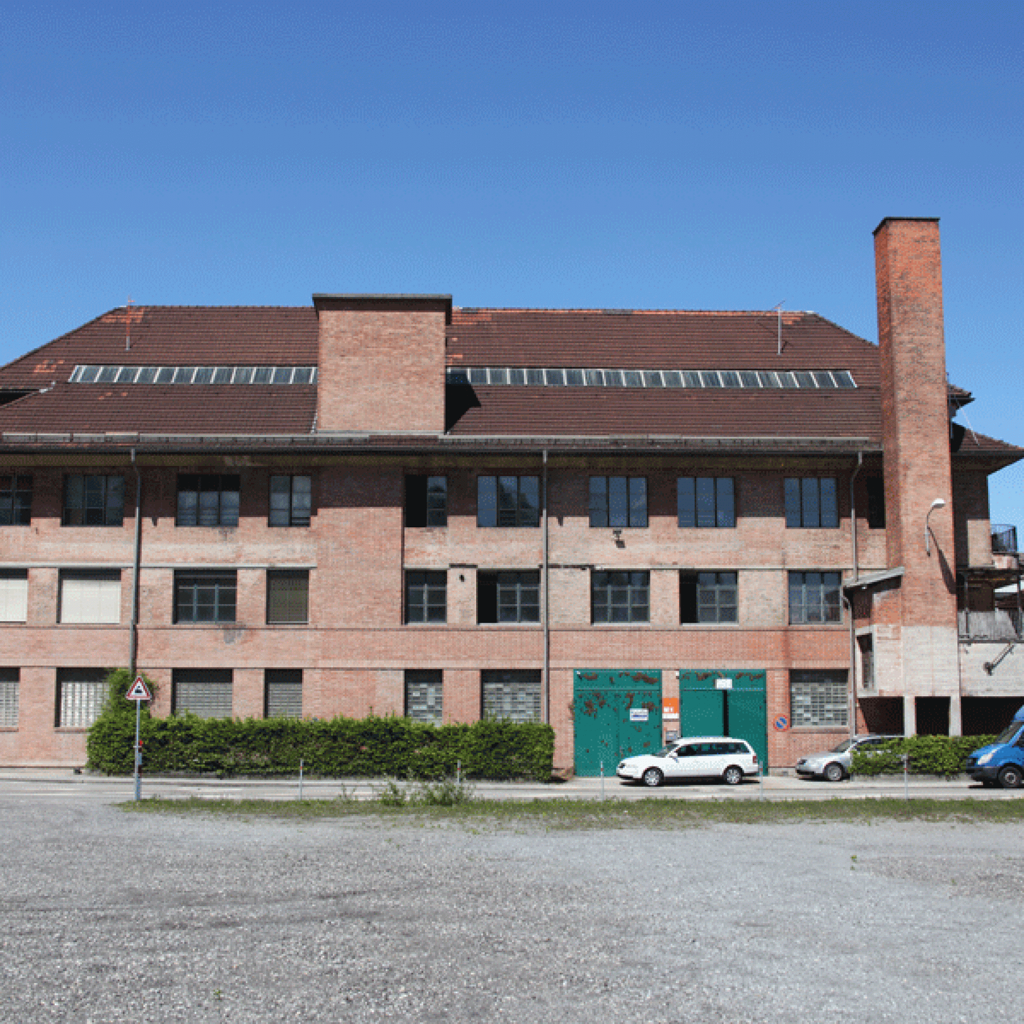 So sieht der Crinolbau heute aus. Der Baustart erfolgte im Jahr 1911. Elf Jahre später wurde das charakteristische Walmdach hinzugefügt. (Bild zvg)