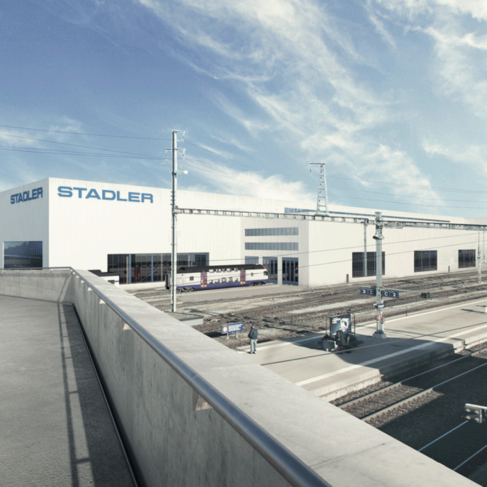 So soll der Neubau der Stadler Rail in St. Margrethen aussehen. (Visualisierung Stadler Rail AG)
