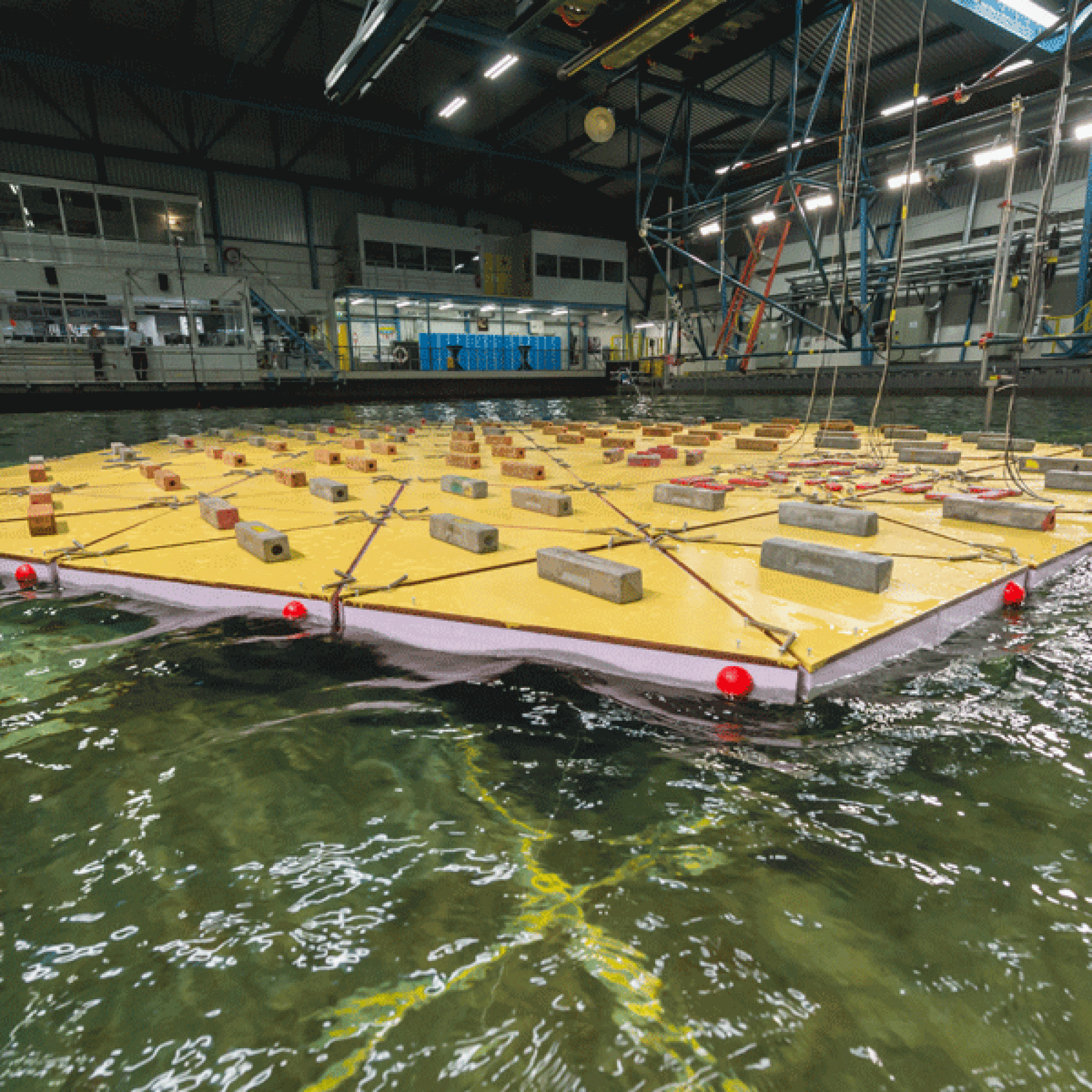 Die schwimmende Insel besteht aus verbundenen Dreiecken.