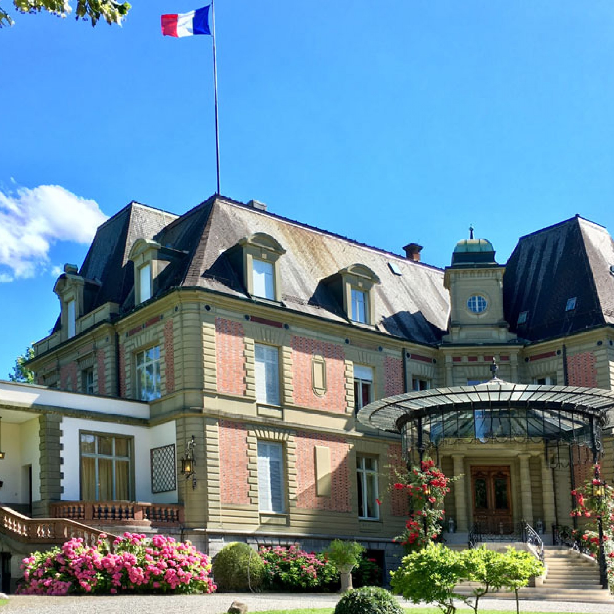 Die Französische Botschaft in der Schweiz lädt zur Besichtigung der Villa von Tscharner in Bern ein. (Bild: © C. Boillat / Französische Botschaft)