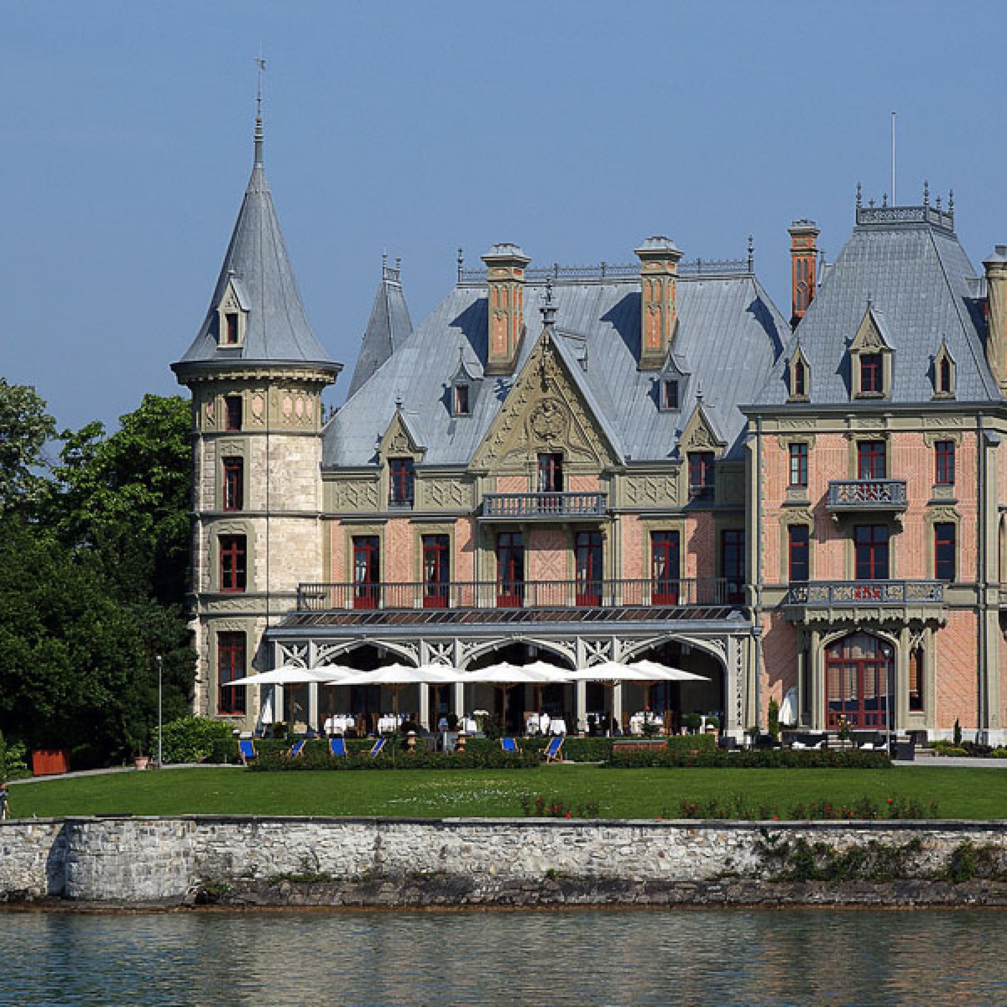 Das Schloss wurde zwischen 1846 und 1854 erbaut.