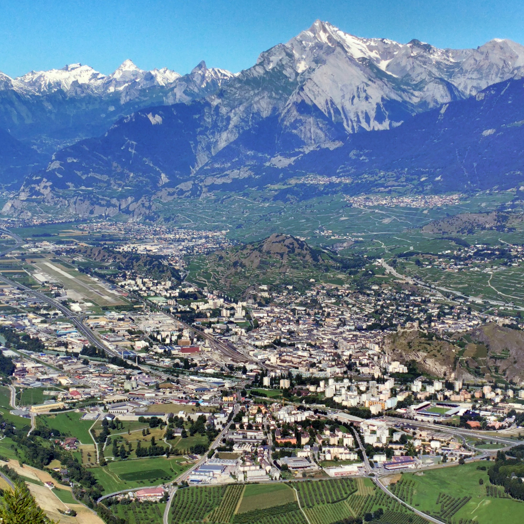 Blick auf Sion in der Schweiz