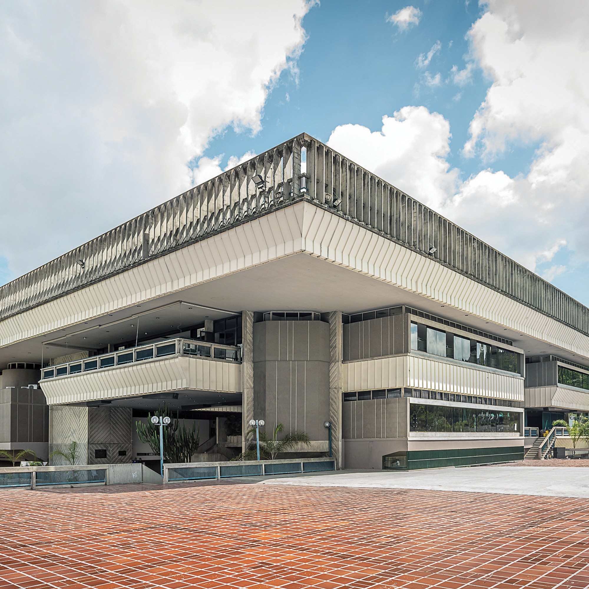 Centro Italiano Venezolano in Caracas, Venezuela, von Antonio Pinzani, 1971. 