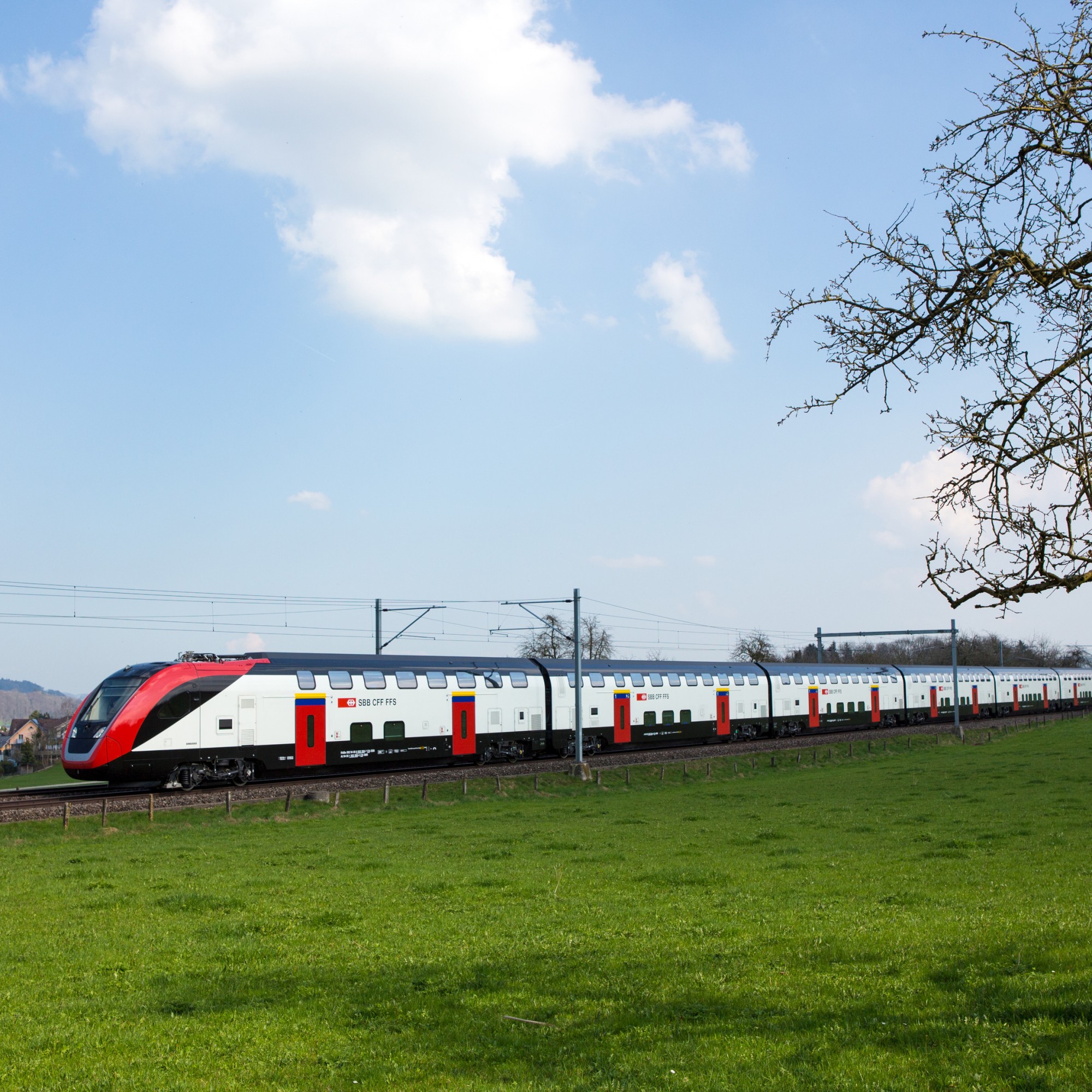 Der neue Doppelstockzug unterwegs in der Ostschweiz.