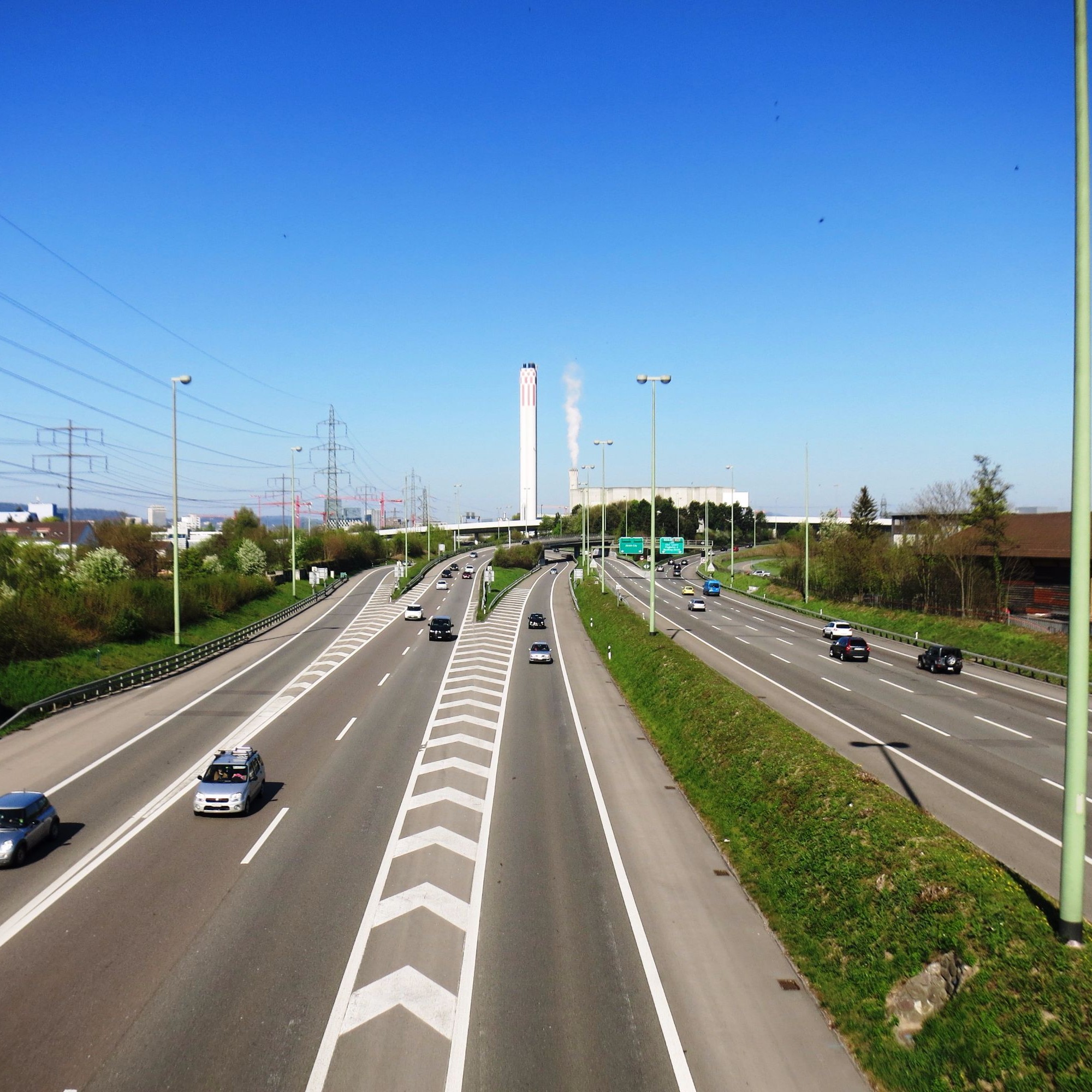 Eine ARGE unter Federführung von Implenia erneuert die A1 zwischen Zürich-Ost und Effretikon.