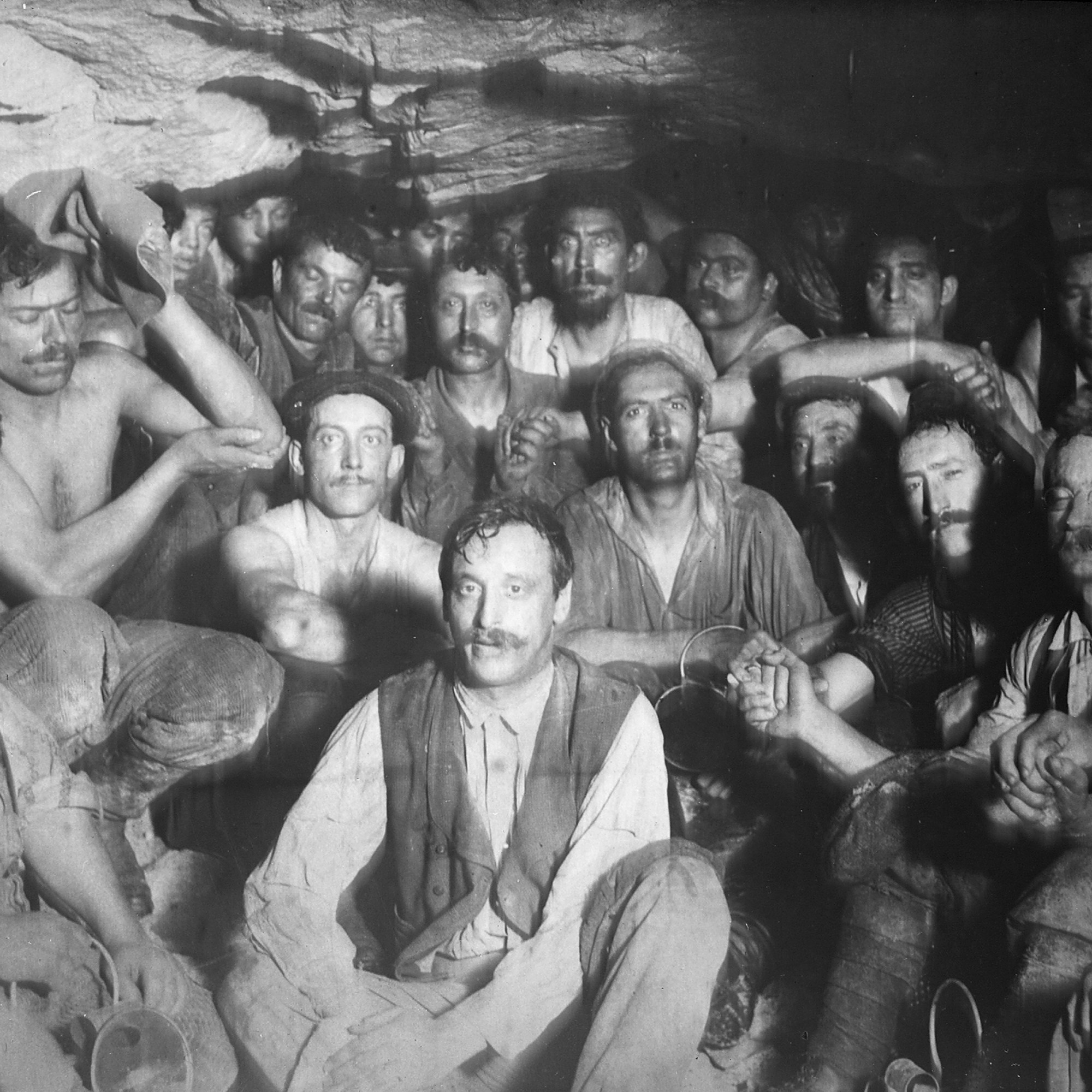  Durchschlag am Lötschbergtunnel, Mannschaft mit Ingenieur Casparis.