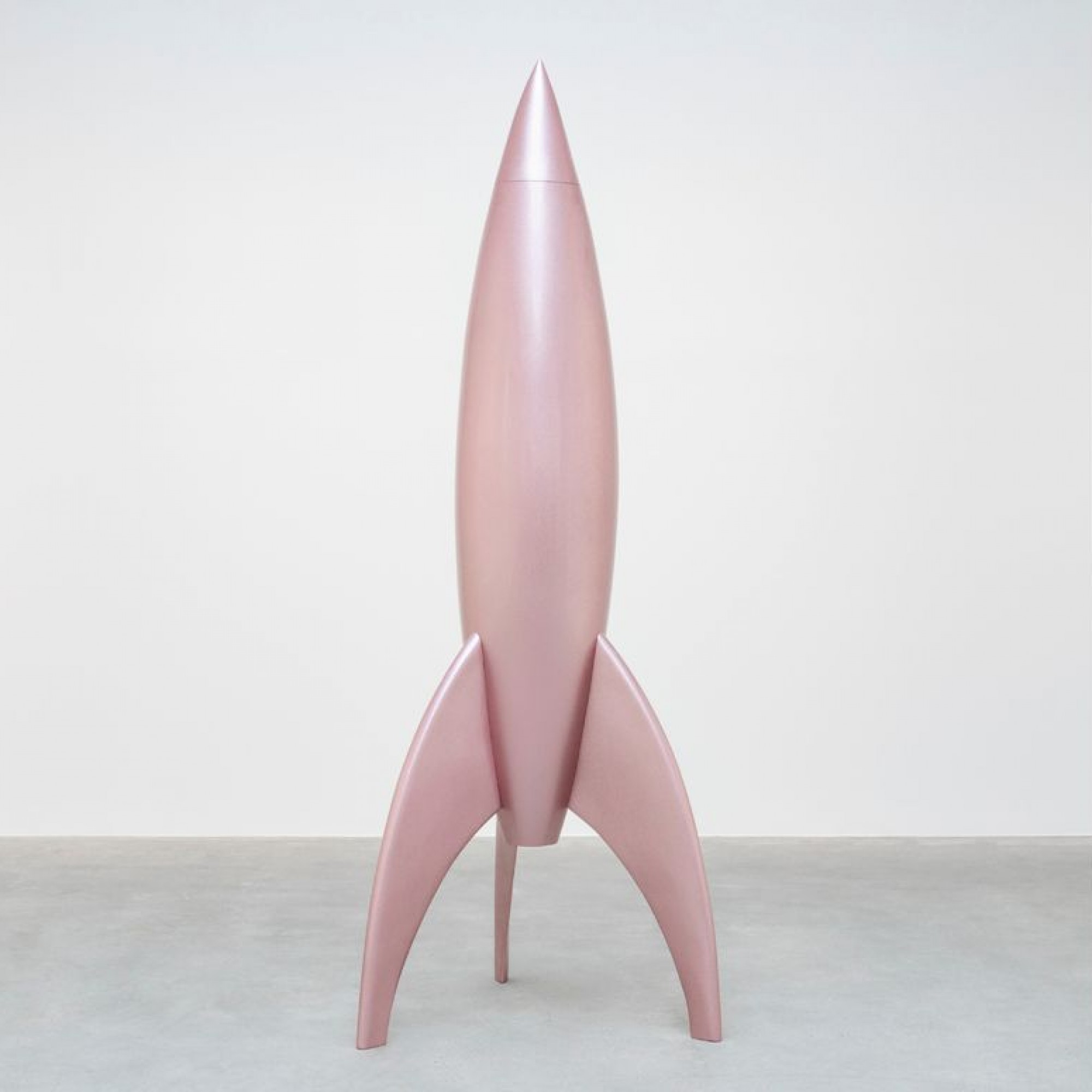 Sylvie Fleury, „First Spaceship On Venus“, 2015. Fiberglas und Farbe mit Glitzer.