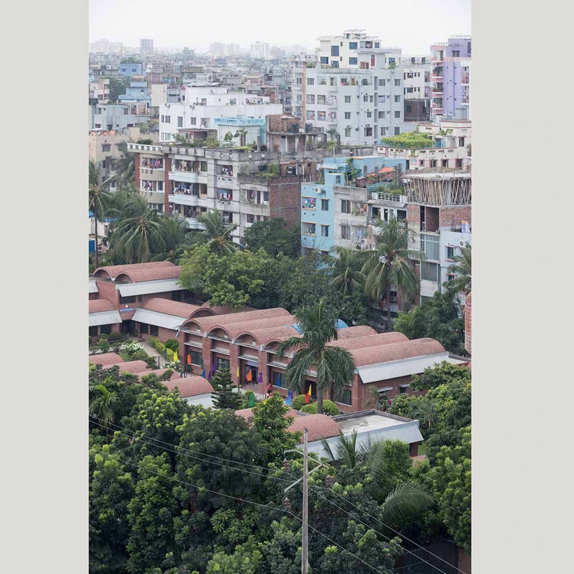 SOS Youth Village and Vocational Centre in Mirpur, Dhaka / Architekten: C.A.P.E / Raziul Ahsan