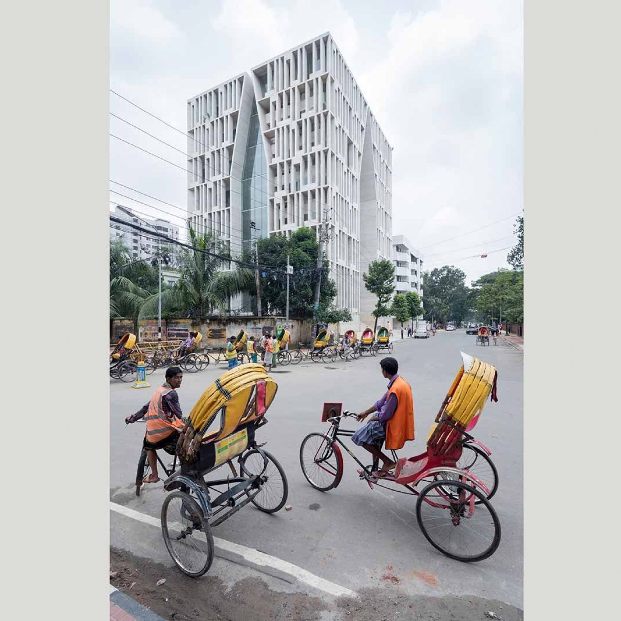 "Gulshan Society"-Moschee Gulshan in  Dhaka, Architekten: URBANA / Kashef Mahboob Chowdhury