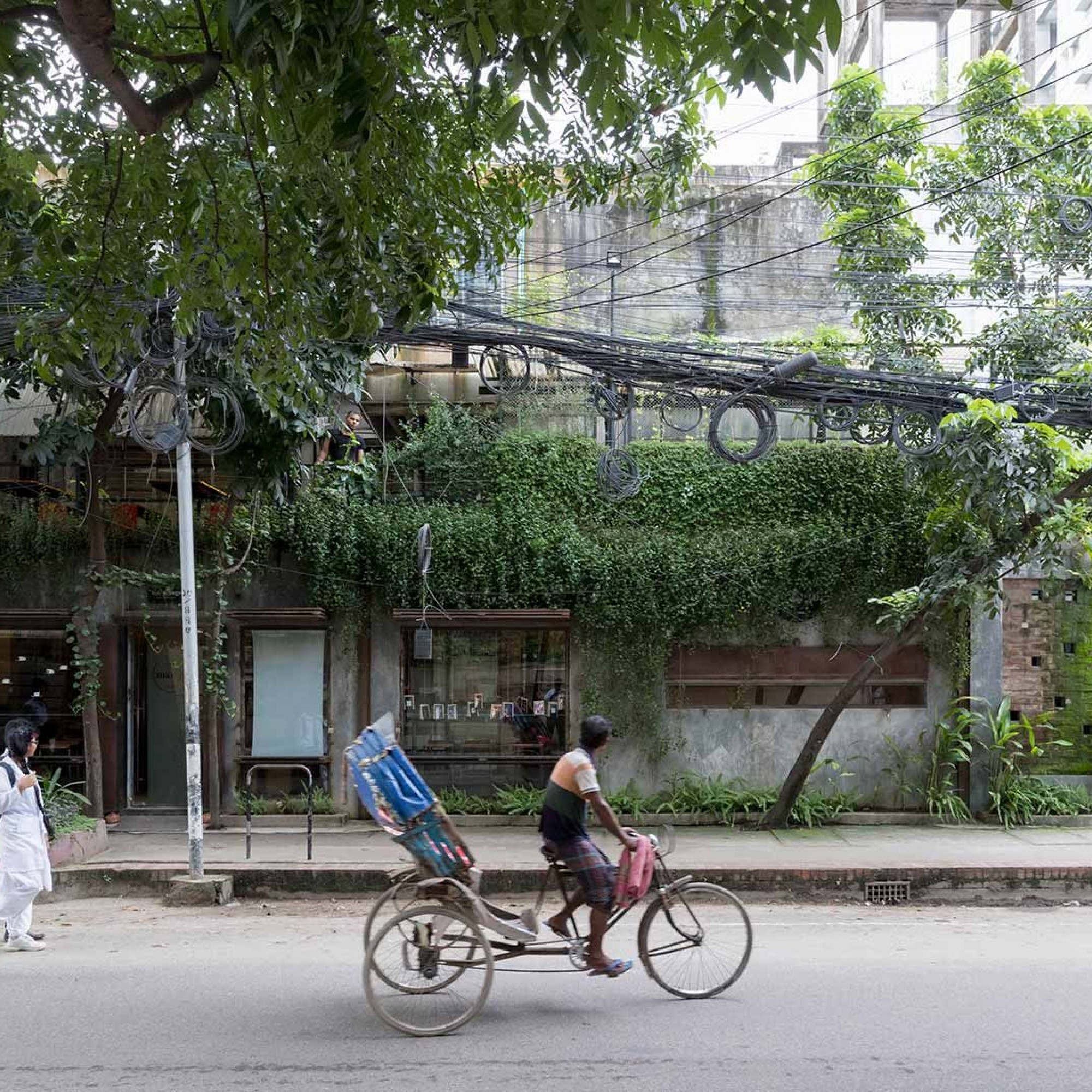 Café Mango Dhanmondi in Dhaka / Architekten: Atelier Robin / Salauddin Ahmed 