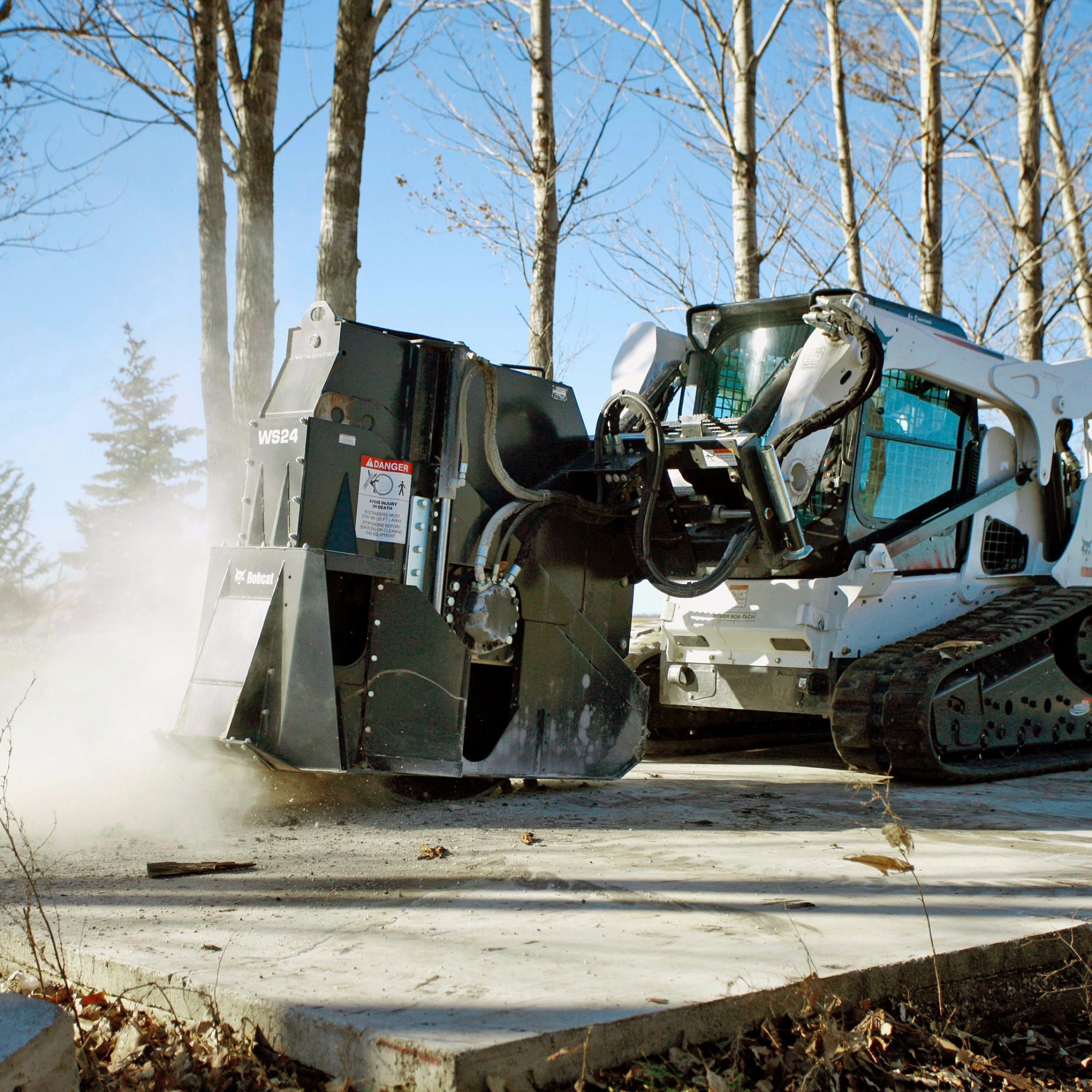 Die A. Leiser AG präsentiert an der Baumaschinen-Messe die neuesten Modelle von Bobcat und fliegt überdies extra den Fahrer Robby Bosch ein. 