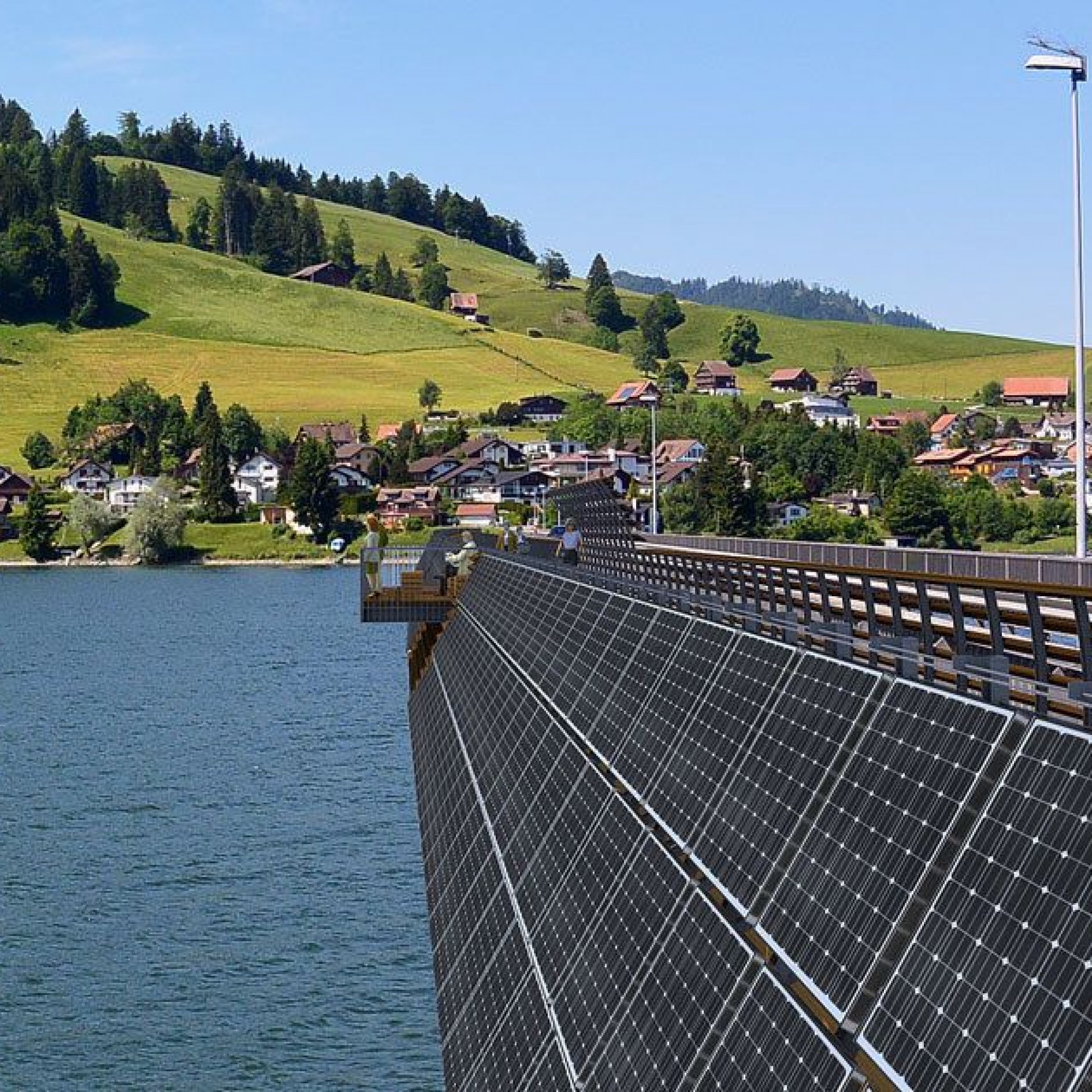 Eine Solaranlage soll Energie liefern.