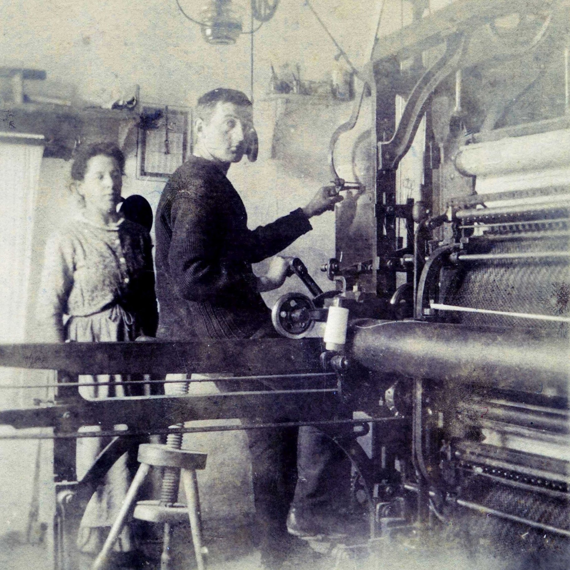 Kinderarbeit ist eine der Kehrseiten der Industrialisierung (Guntershausen 1912). 