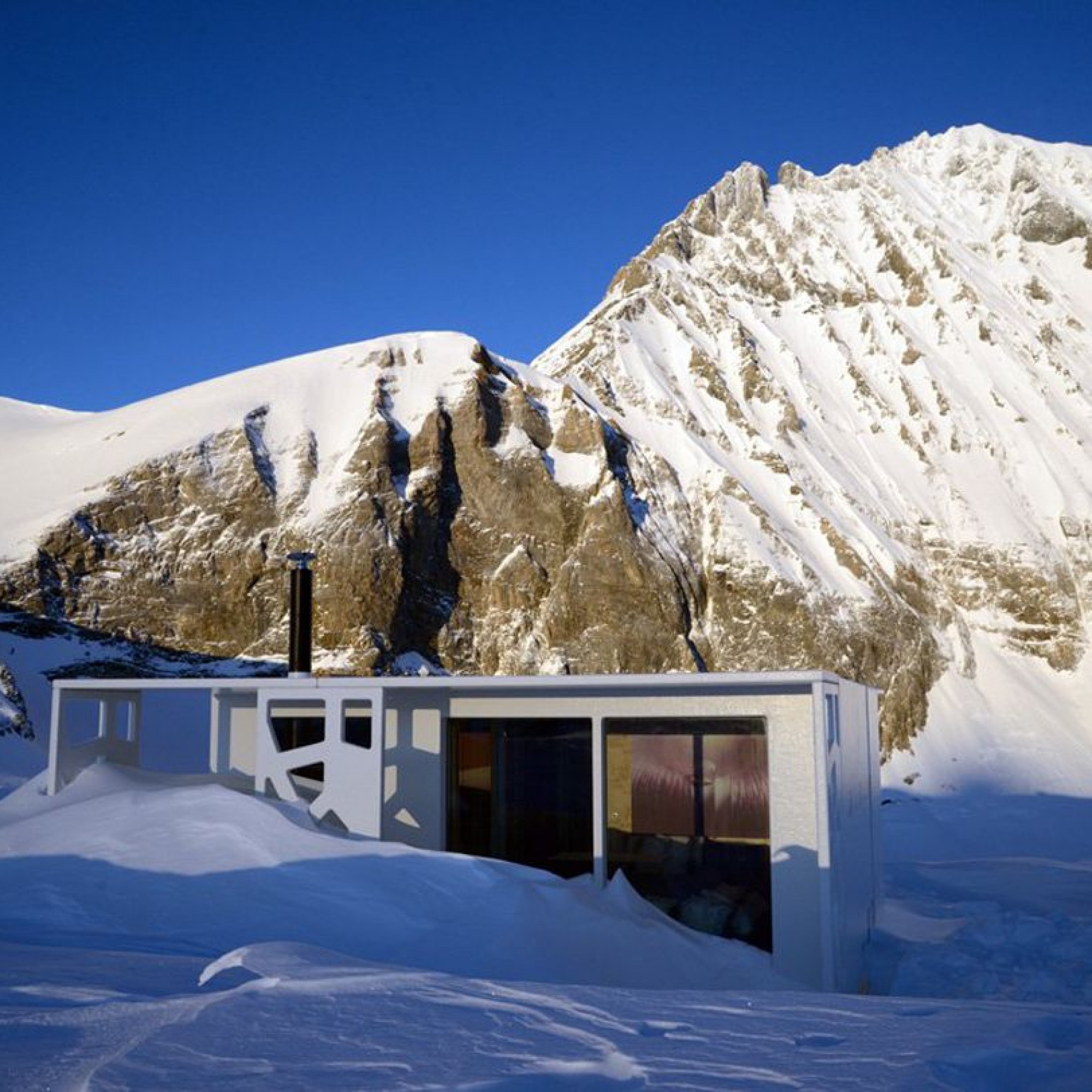 Der Spa-Bungalow auf dem Lötschenpass auf 2690 Meter über Meer.