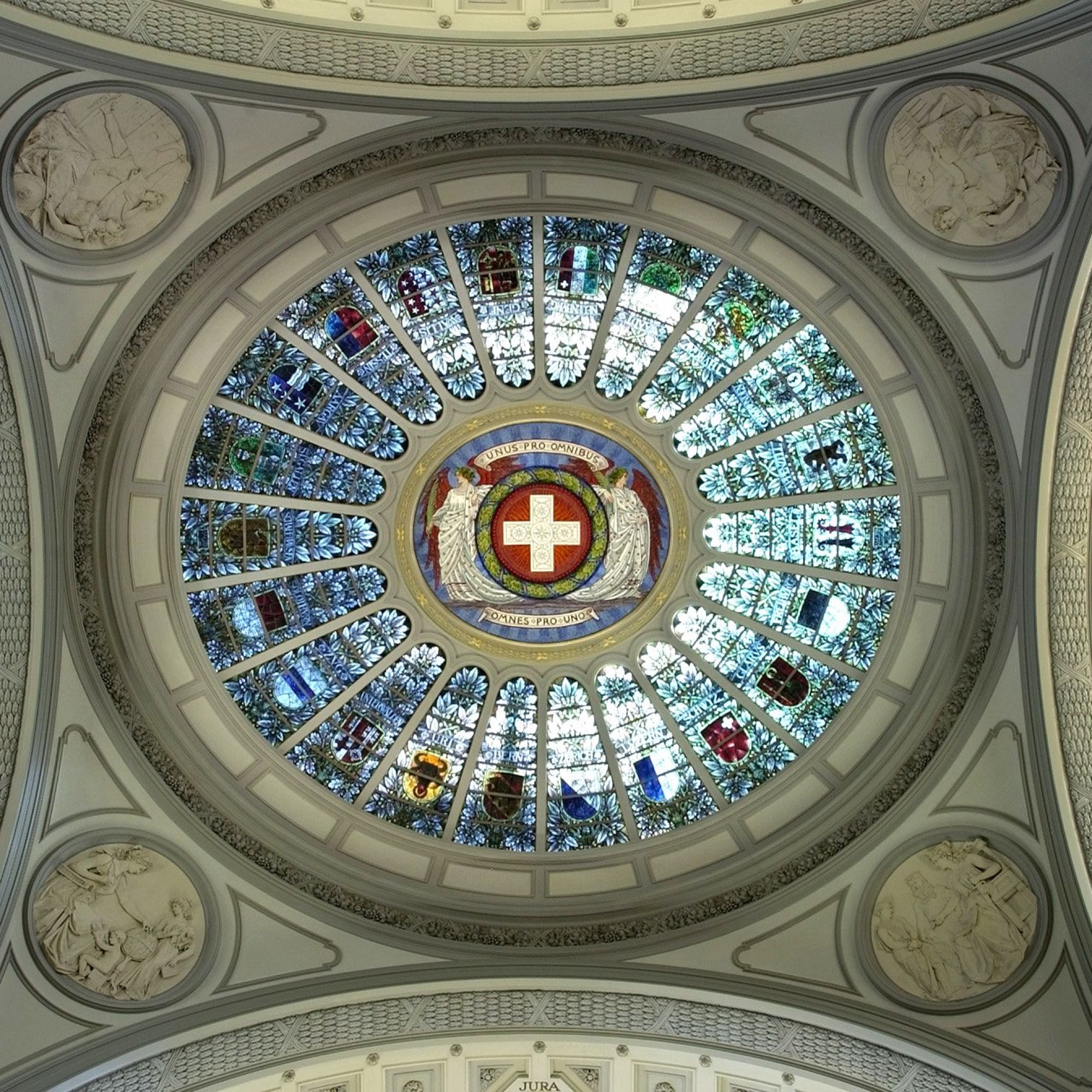 Kuppelgewölbe des Bundeshauses in Bern, Symbolbild.