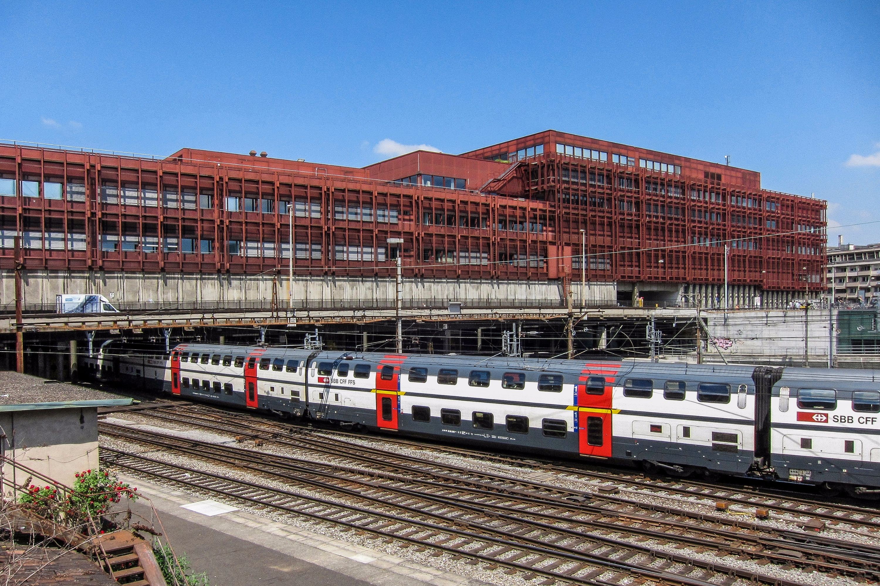 Alte Gleisüberbauung am Bahnhof Basel