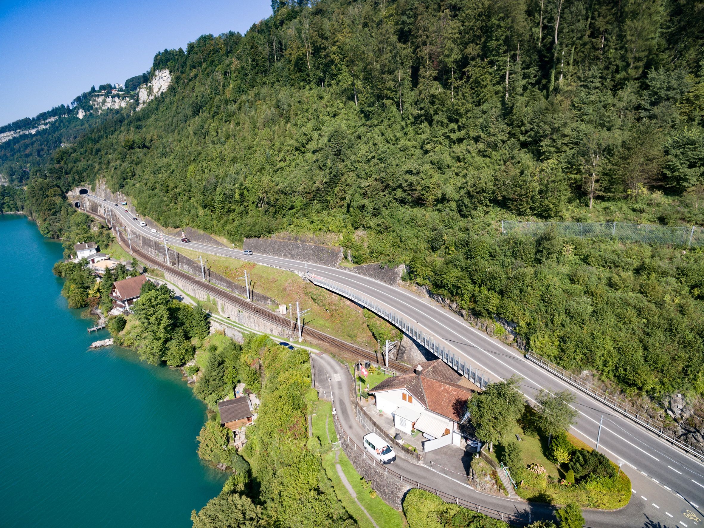 Axenstrasse im Gebiet Ort aus der Luft