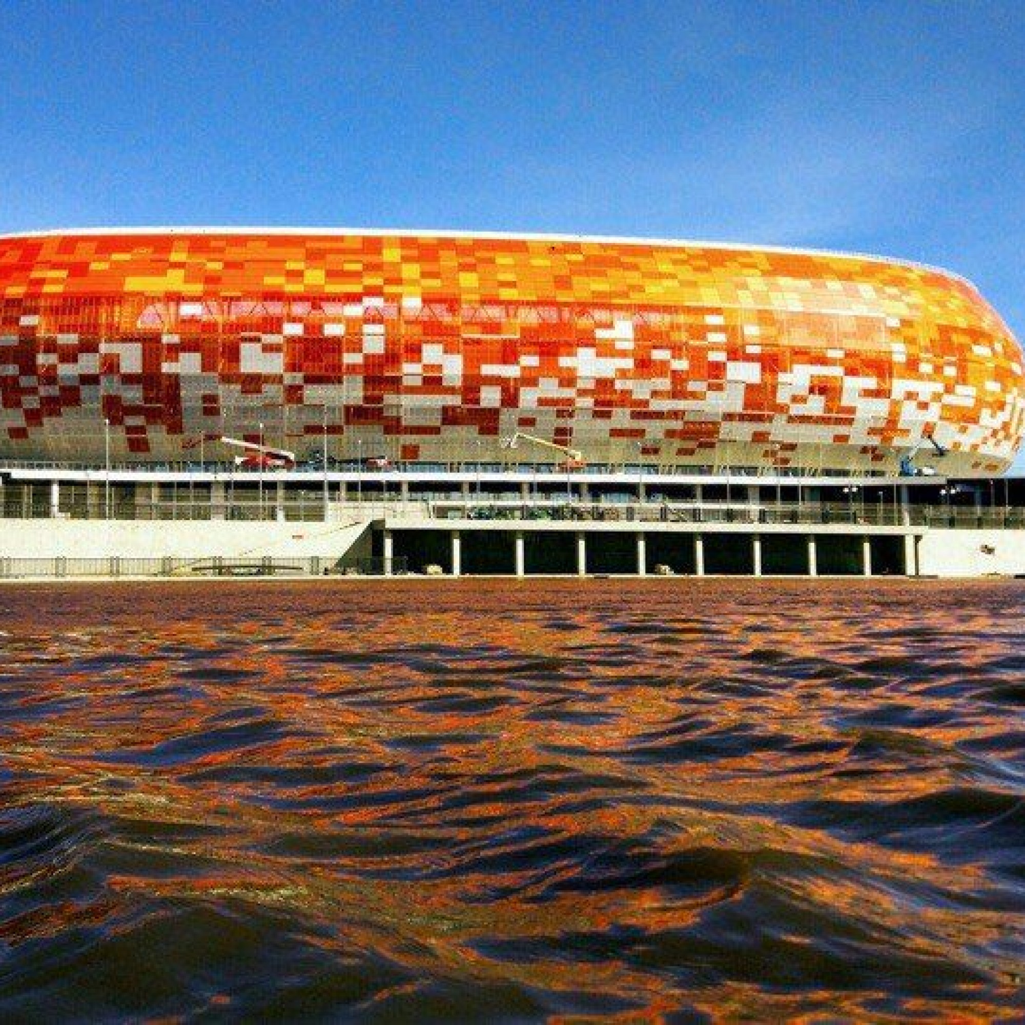 Das Erscheinungsbild des Stadions orientiert sich an der Sonne.