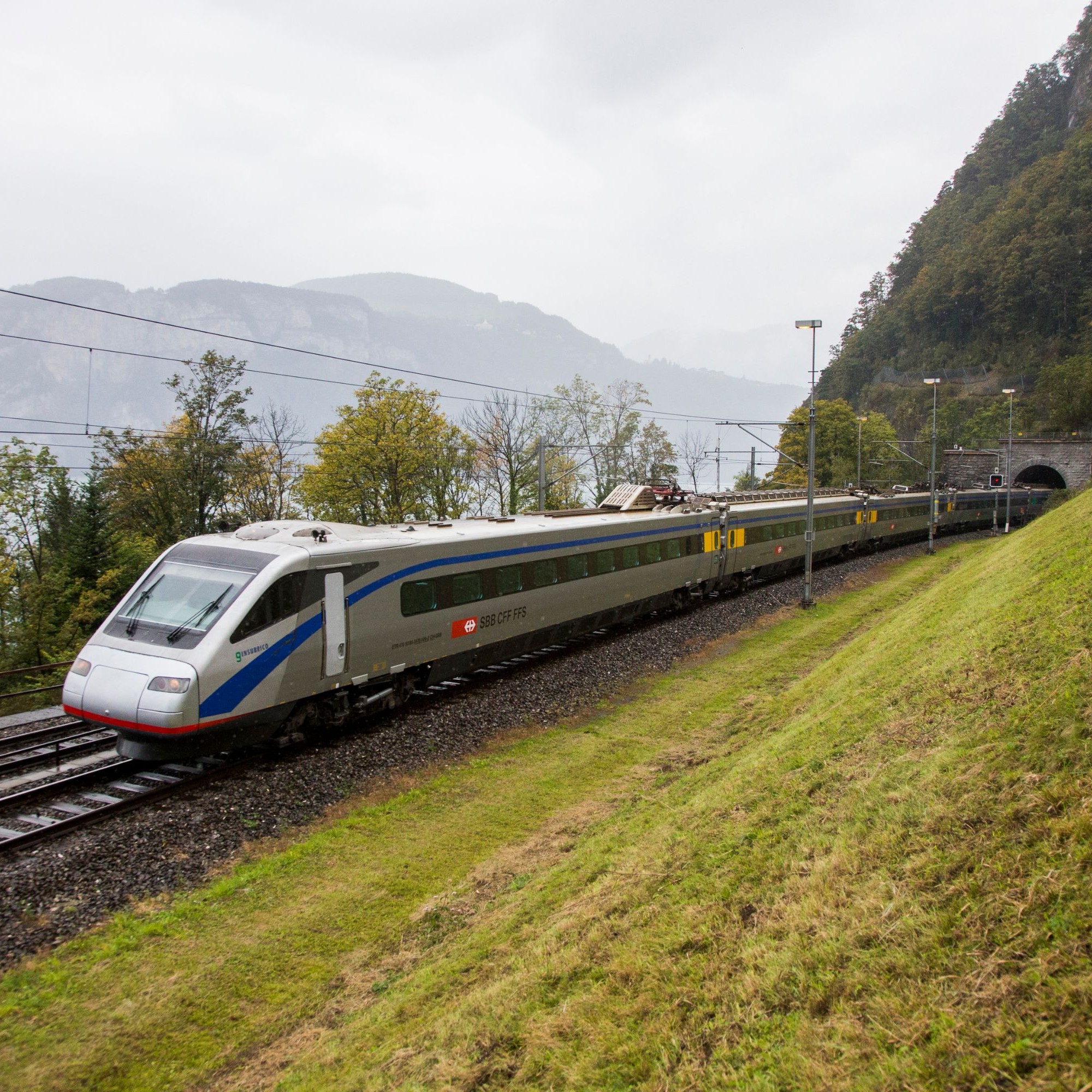 Zug auf der Gotthardstrecke, Symbolbild