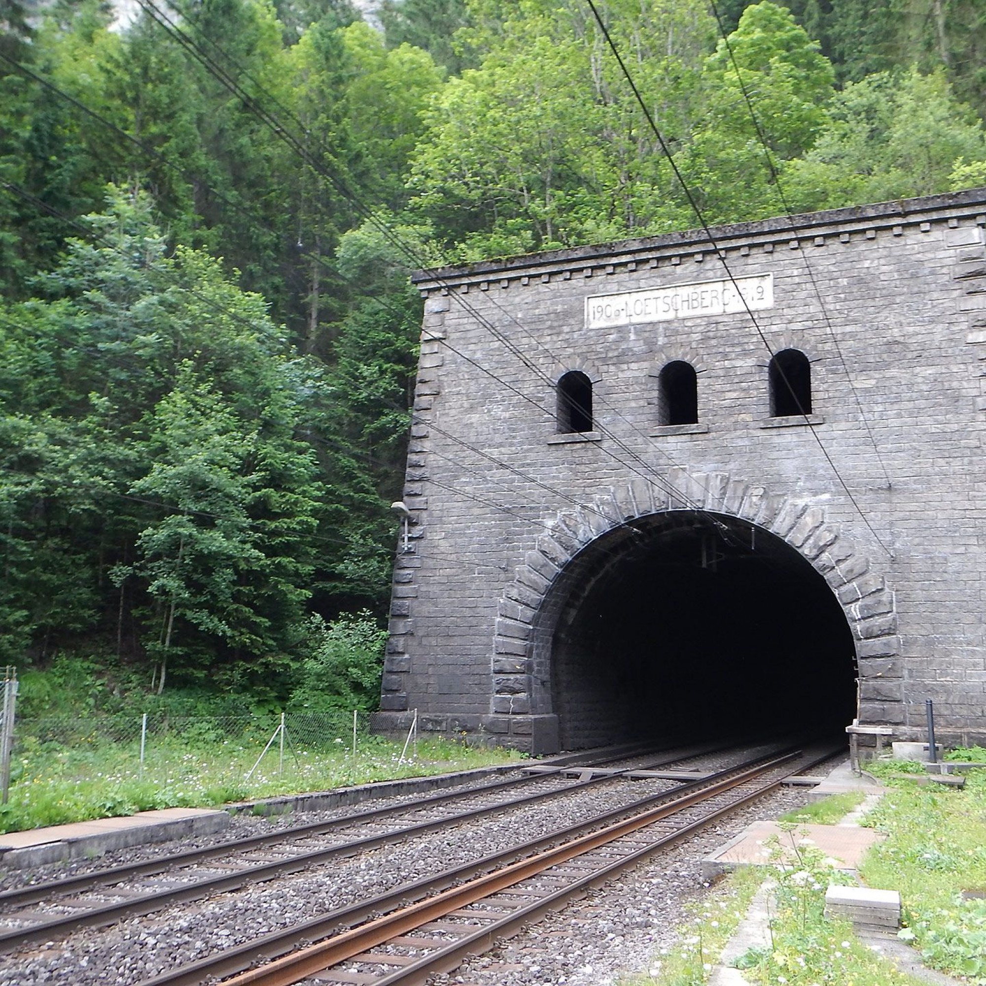 Nordportal des Lötschberg-Scheiteltunnels.