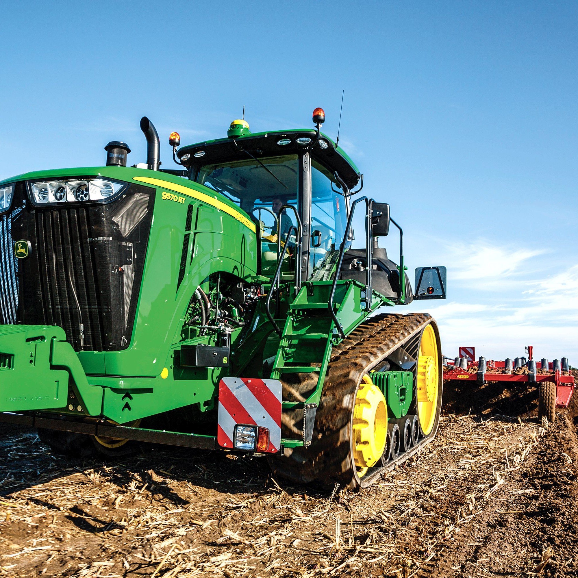 Platz 9: Der John Deere 9670RX ist die kompaktere Ausführung des Viertplatzierten. Mit seinem 15 Liter-Hubraum-Motor leitet er 628 PS.