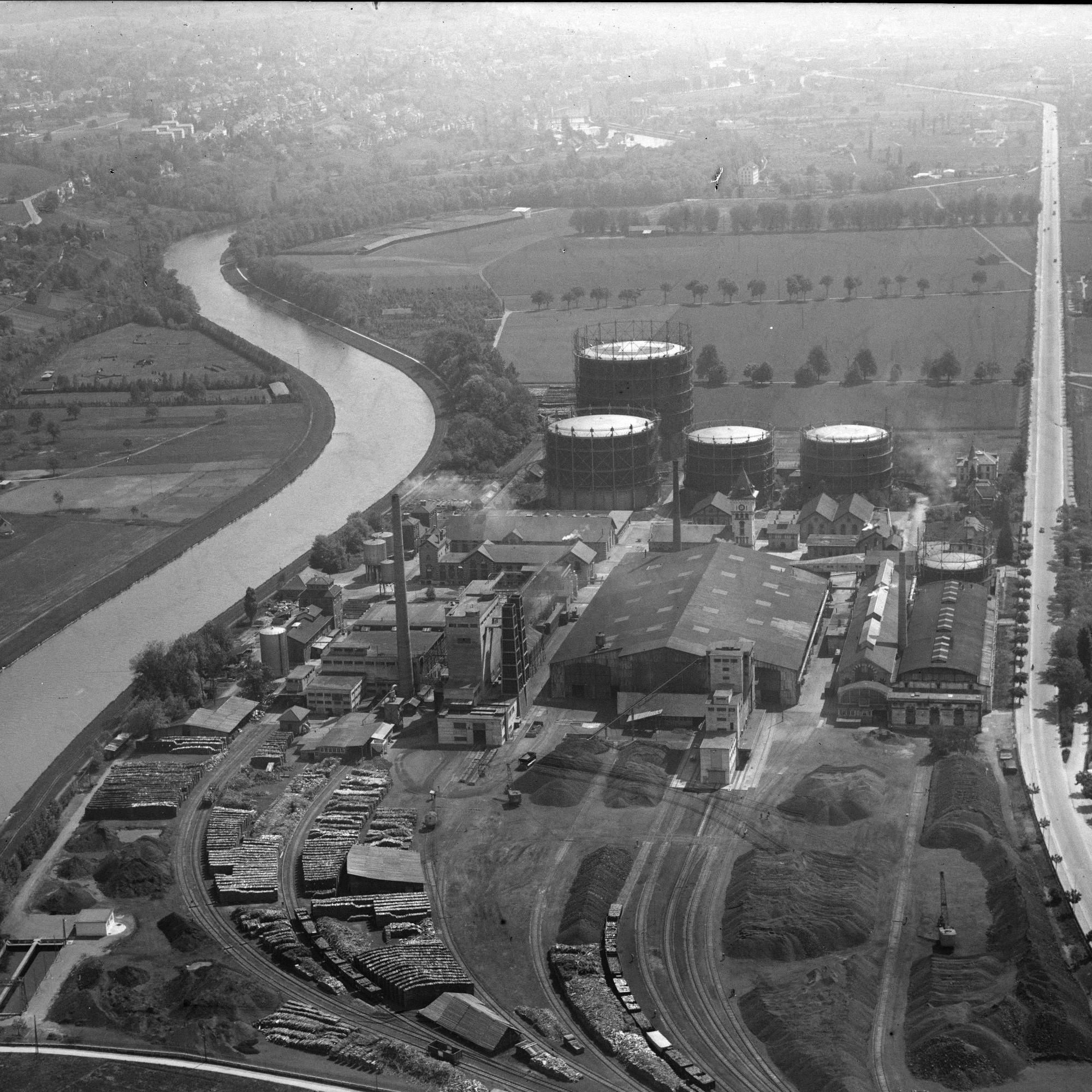 Das Gaswerk Schlieren aus der Vogelperspektive im Jahre 1946.