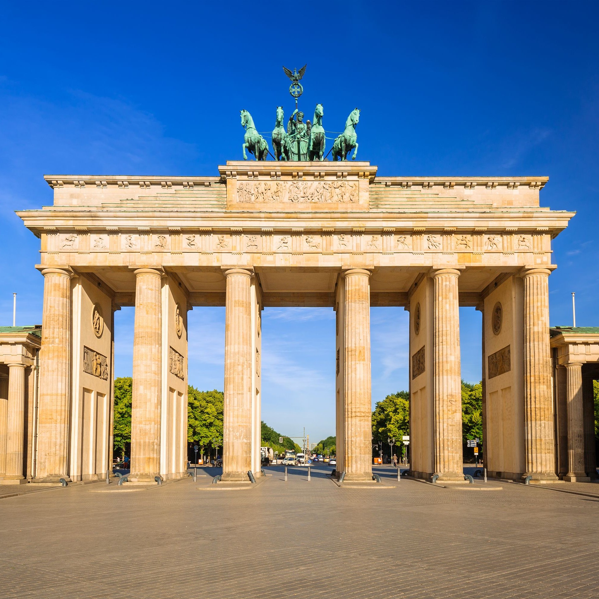 Die Lösung ist das Brandenburger Tor in Berlin.