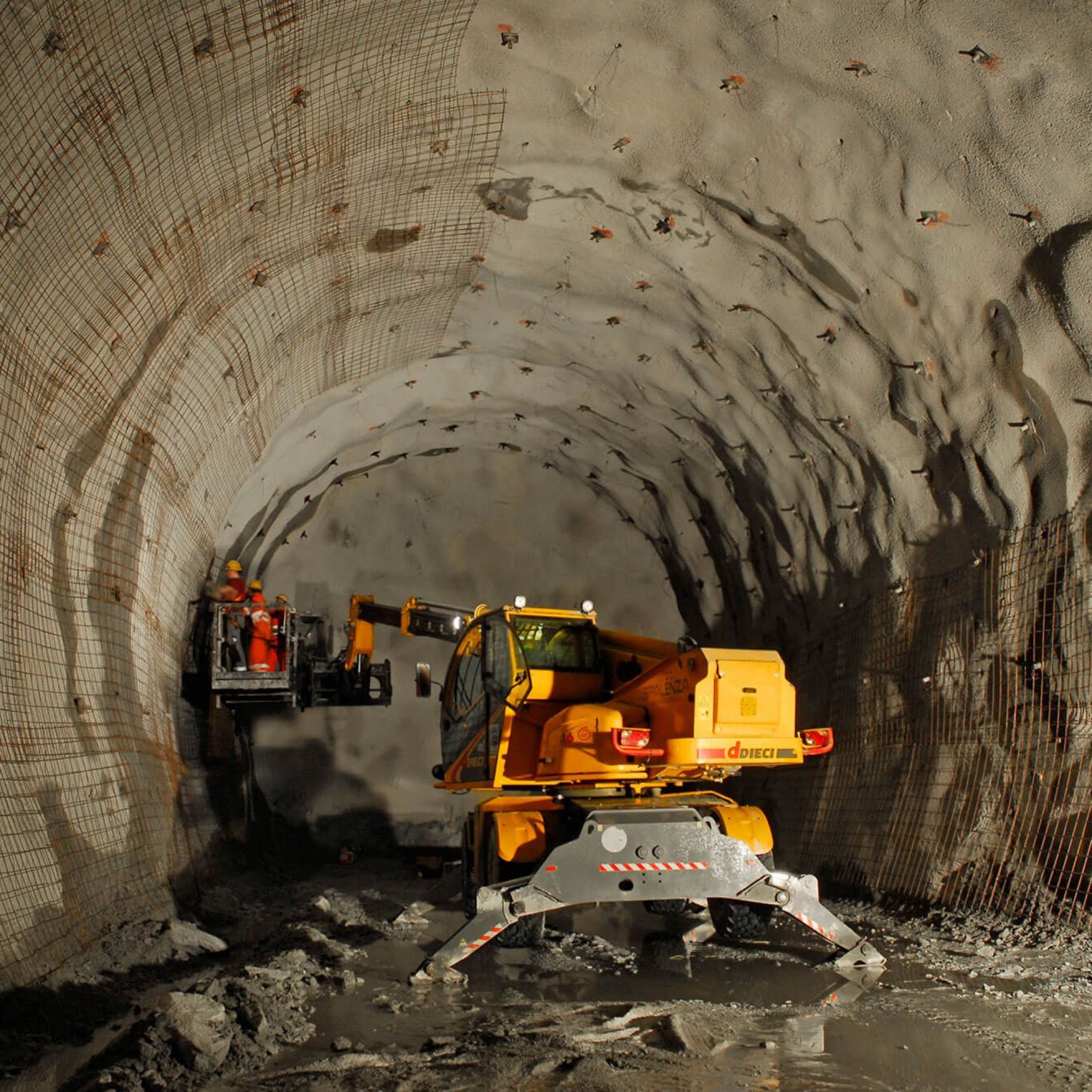 Sicherungsarbeiten imAbschnitt der Periadriatischen Naht unterhalb des Brennerpasses.